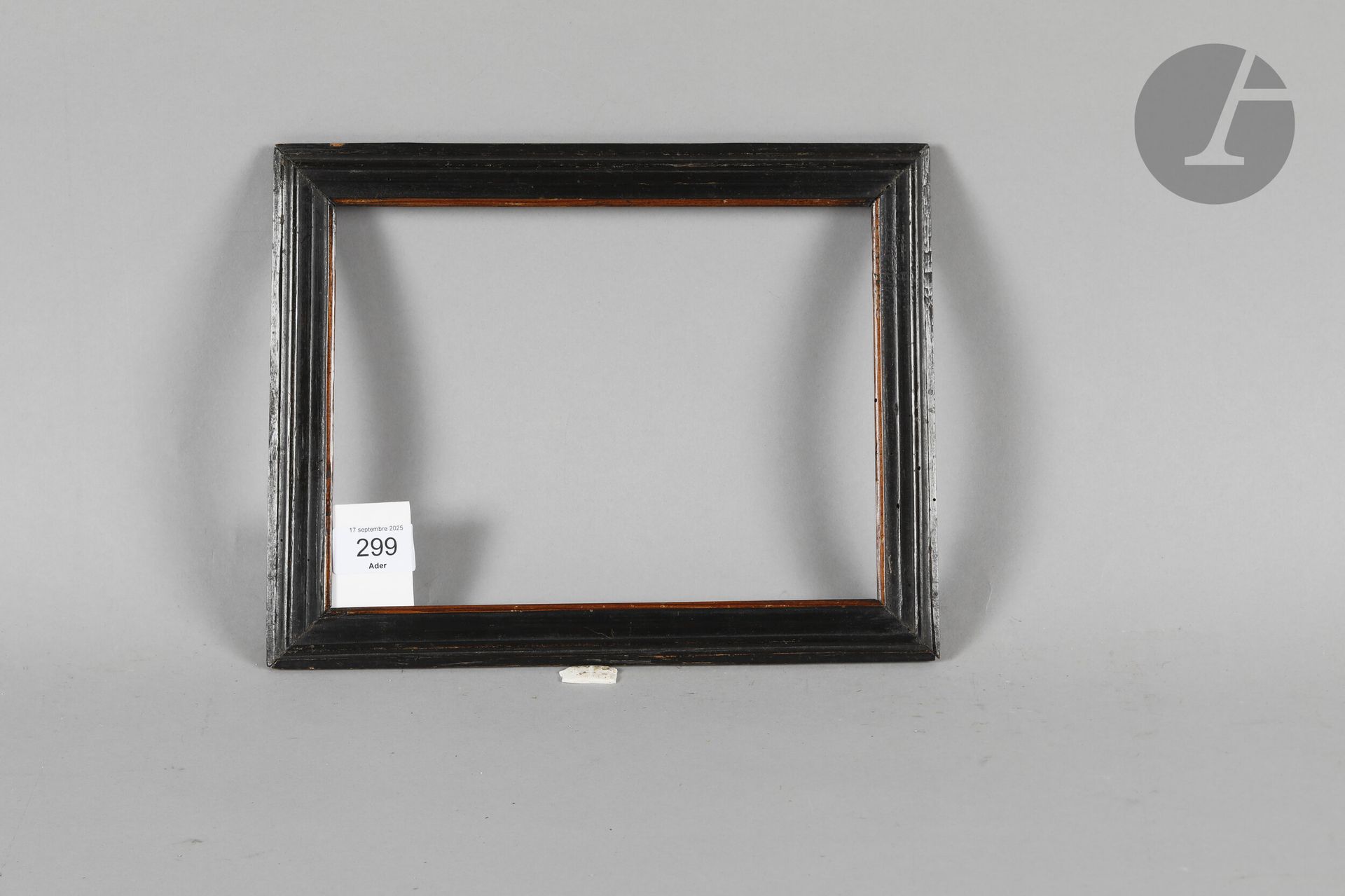 Molded and stained wood frame. Italy, 18th century. 18.1 x 24.5 cm - Profile: 2.8 cm