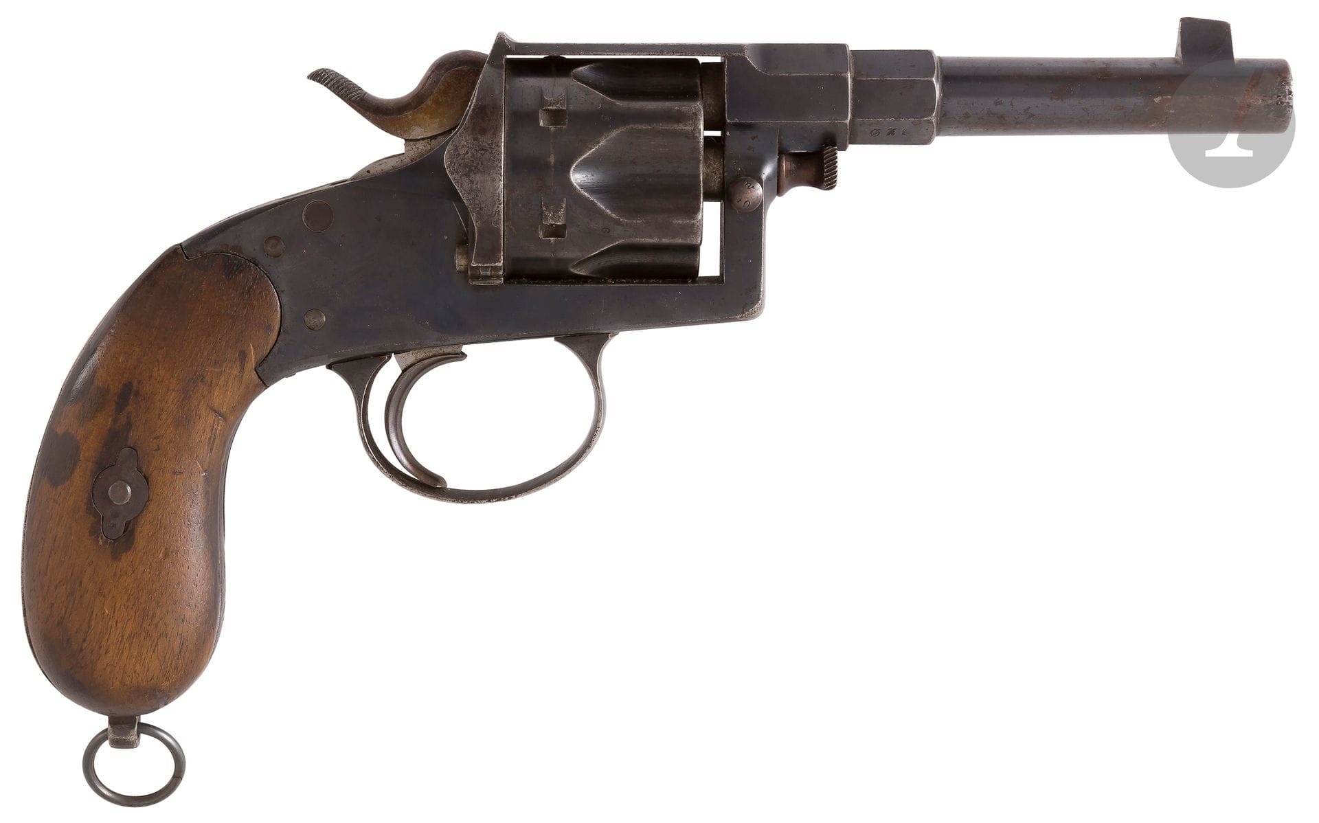 Reichrevolver model 1883, six-shot, 10.6 mm caliber 
Round barrel with thunder flats. Marked 1140. Closed frame stamped "Erfurt 1896". Walnut stock plates. Ring cap with "FA VIII" serial number remnant. 
Re-bronzed finish (small pits at the muzzle). Fine scratches. 
Length : 25 cm 
A.B.E.