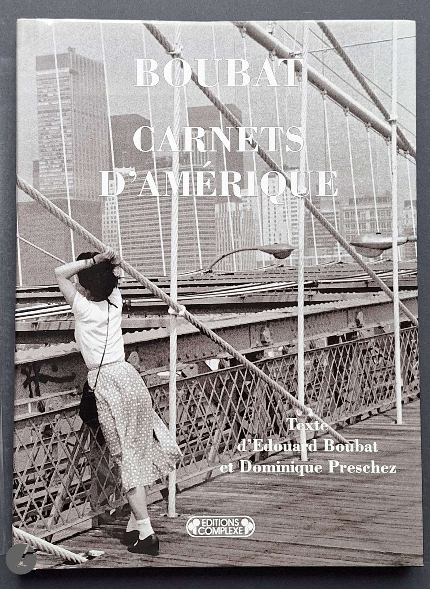 BOUBAT, ÉDOUARD (1923-1999) [Signed]
PRESCHEZ, DOMINIQUE (1954-2021) [Signed]
Carnets d'Amérique.
Éditions Complexe, 1995.
In-4 (29 x 21 cm). First edition, dedicated and signed by Dominique Preschez and Édouard Boubat. Text by Dominique Preschez. 142 pages. Illustrated boards.