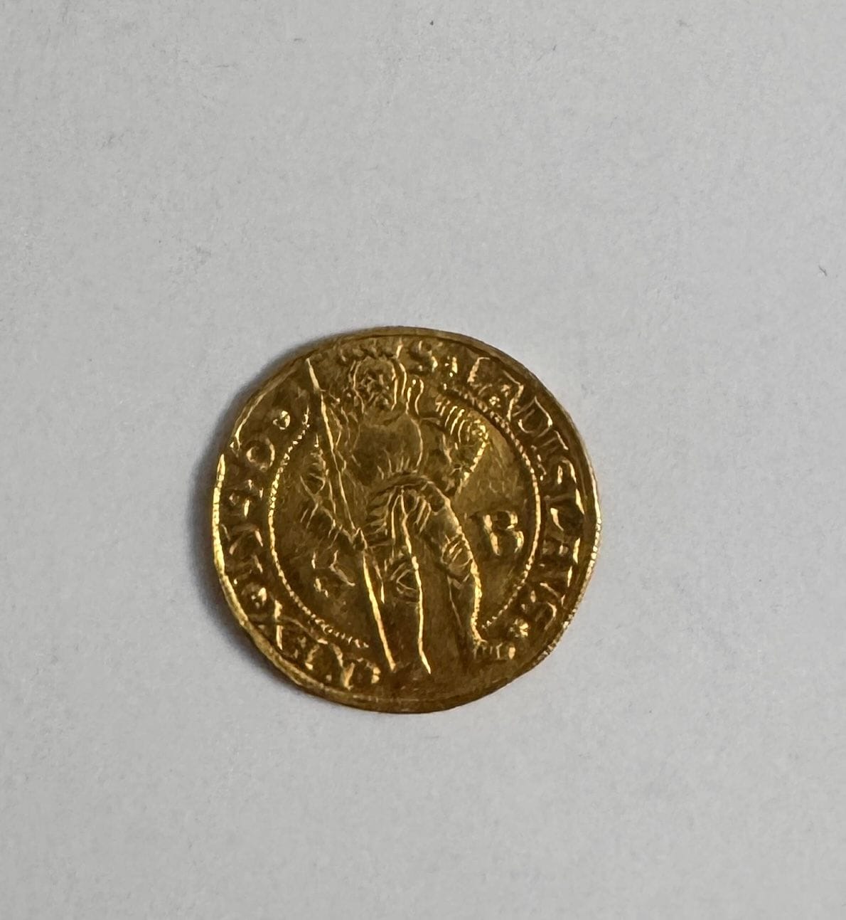 HUNGARY. Ferdinand I. Ducat. Gold. 
3,54g. Minted in Kremnitz in 1546. 
Friedberg.48 A fine example. 
SUP