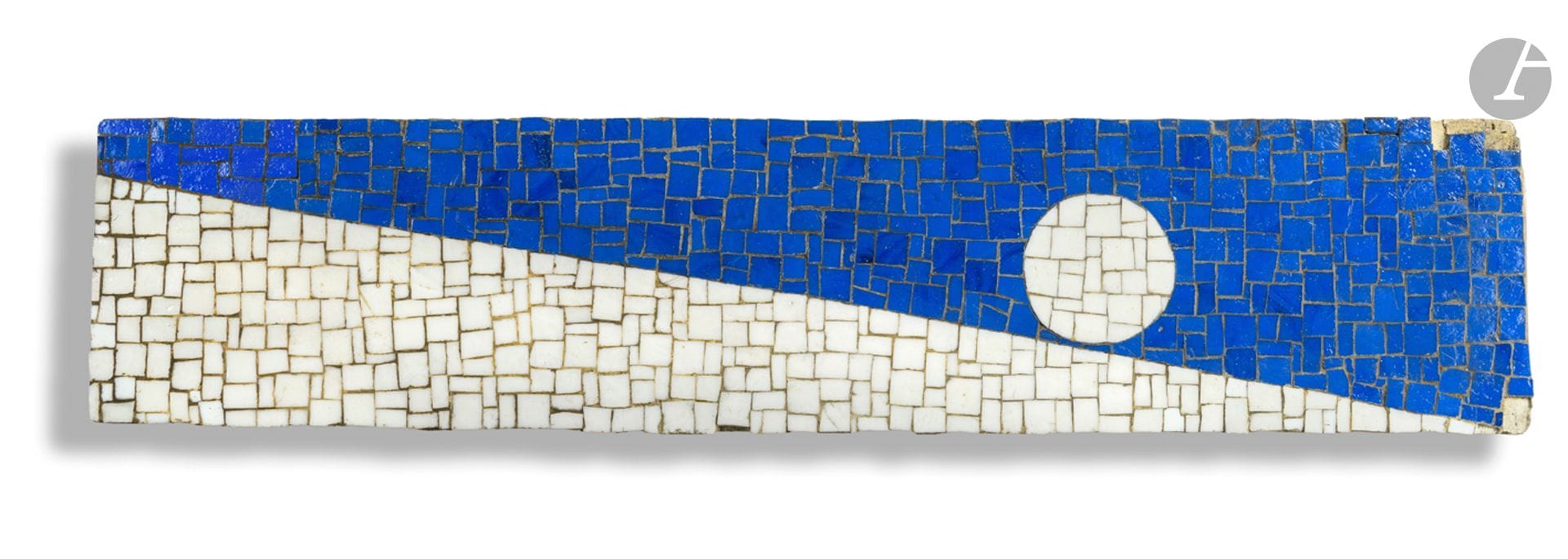 Émile GILIOLI (1911-1977)
Mosaïque sur pierre de lave.
25 x 117 cm
Non signé. 
(Manques).

Provenance : 
Atelier de l'artiste.