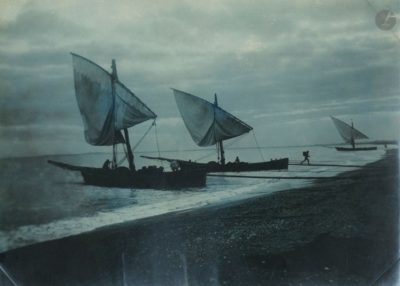 Jean-Marie Jeanfière (1865-1928)
Hussein Dey. Les Sablonnières, 1903-1906. 
Épreuve argentique d'époque, virée. Crédit du photographe, titre et date au crayon au verso. 
17 x 23,2 cm