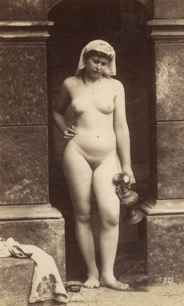 Gaudenzio Marconi (1841-1885)
Nus féminins, c. 1880. 
Six épreuves sur papier albuminé. Numéros de référence dans les négatifs.
Formats : de 13,5 x 10 à 18,5 x 12,5 cm