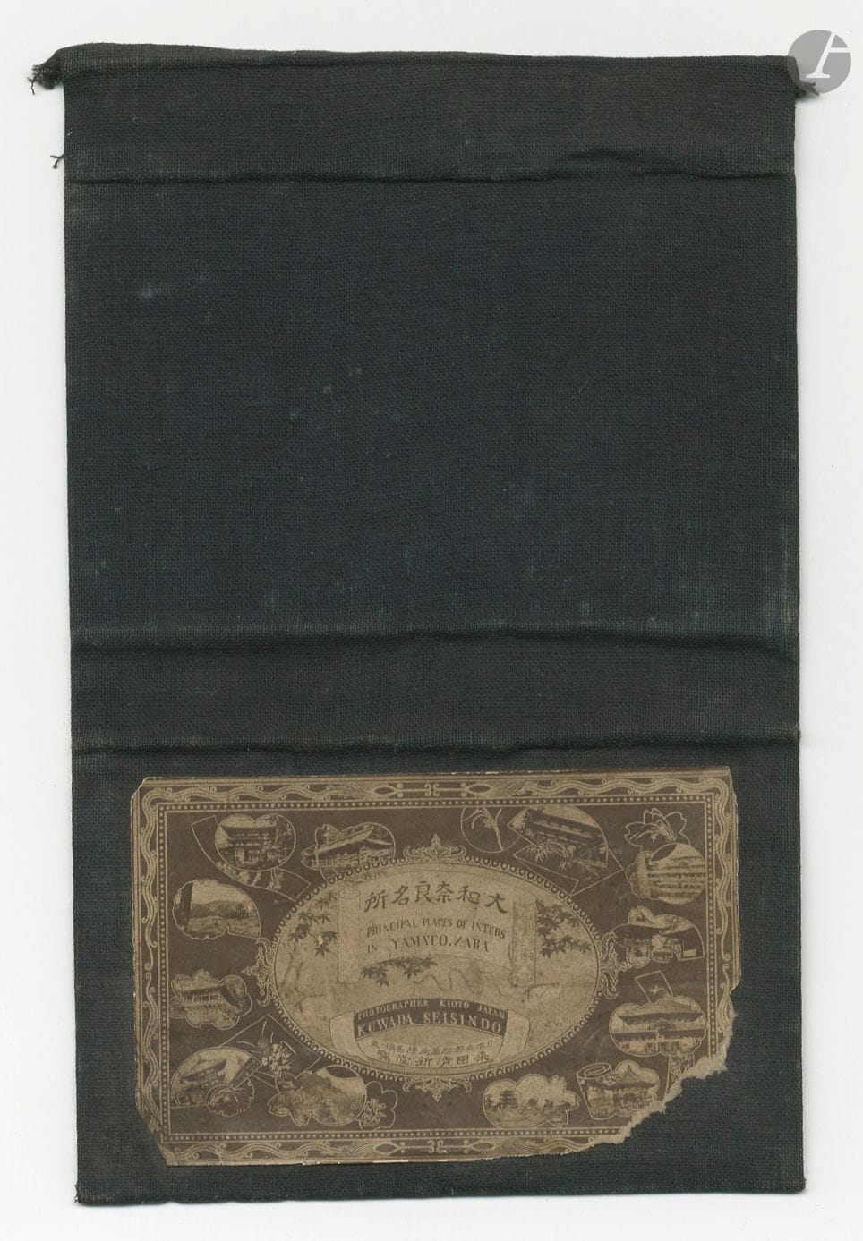Studio Kuwada Seisindo
Japon, c. 1870-1880.
Principal places of interest in Yamato-Nara. Hasedera. Horiuji. Yakushi-Ji. Sho Dai Ji (Tōdai-ji). Sarusawa-Ike. Nanyendo. Kofukuji. Ichino Torii. Gate of Kasuga. Mikasayama. Tamukeyama.
Album in-16 dans un étui pleine toile, illustré d'une épreuve albuminé sur la couverture portant le titre et le crédit du studio, composé de 20 épreuves sur papier albuminé, contrecollées sur cartons.
Format moyen des épreuves : 5,5 x 9 cm