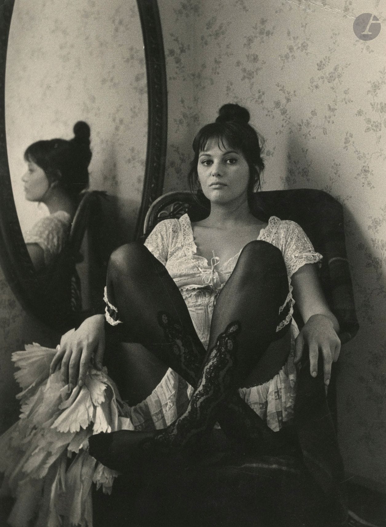 Pierluigi Praturlon (1924-1999)
Jean-Paul Belmondo et Claudia Cardinale sur le tournage de La viaccia de Mauro Bolognini, 1961.
Huit épreuves argentiques d'époque. Tampon "Copyright - Pierluigi" et tampons d'agences aux versos.
Formats : de 24 x 18 à 22 x 30 cm

On joint trois épreuves argentiques de plateau de Sandro Morriconi et divers.