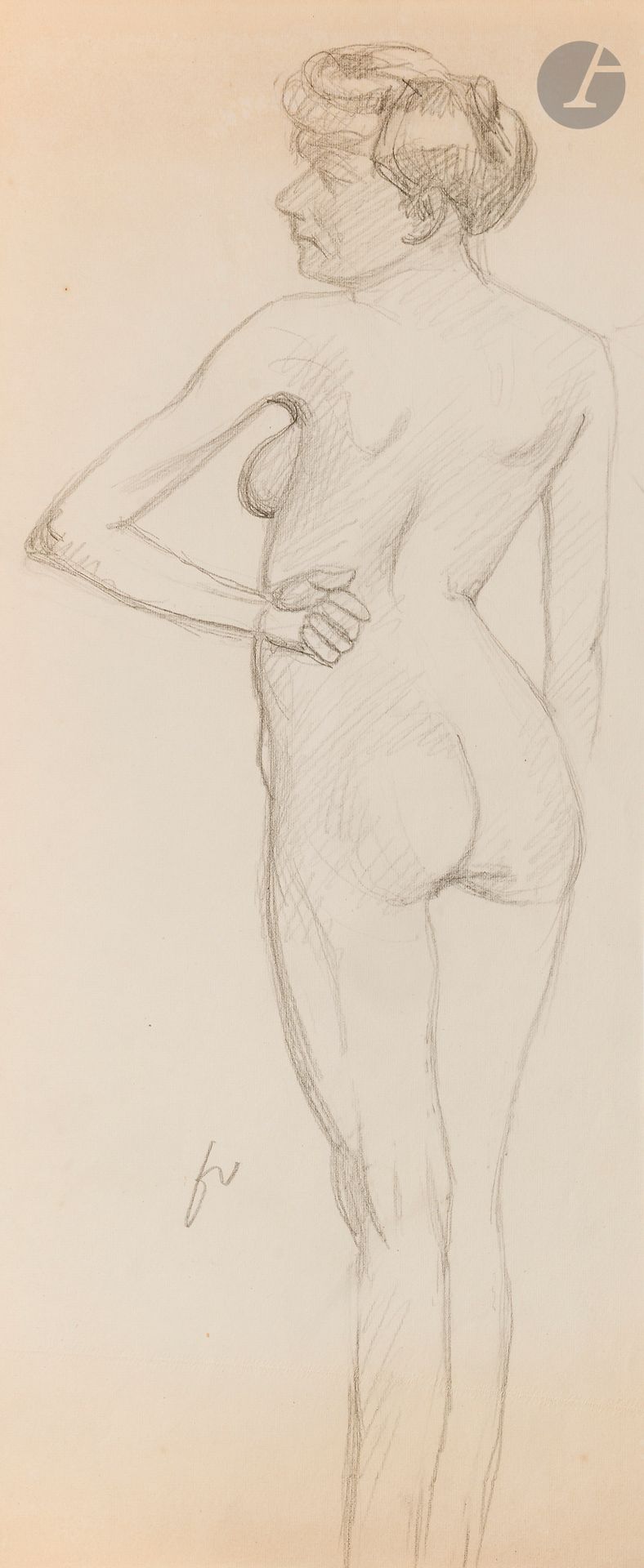 Félix VALLOTTON (1865 - 1925)
Femme nue debout la main dans le dos
Mine de plomb.
Monogrammée en bas à gauche.
(Légères décolorations sur les bords supérieur et inférieur).
32,5 x 14 cm

Provenance:
- Gabrielle Vallotton, née Bernheim, épouse de Félix Vallotton.
- Madeleine Lecomte du Noüy, née Rodrigues-Henriques, fille de Gabrielle Vallotton et belle-fille de Félix Vallotton. Par descendance.
- Isabelle Lecasble, née Lecomte du Noüy, fille de Madeleine Lecomte du Noüy (son cachet au dos). Par descendance.

Nous remercions Madame Katia Poletti, conservatrice de la Fondation Félix Vallotton pour les informations qu’elle nous a transmises.

Les dessins que nous présentons proviennent de la collection d’Isabelle Lecomte du Noüy et ont été hérités de sa grand-mère, Gabrielle Bernheim. Celle-ci avait épousé en secondes noces le peintre Félix Vallotton, figure majeure du groupe des Nabis et proche d’Édouard Vuillard. 

L’ensemble comprend de nombreuses études de nus, ainsi que plusieurs feuilles préparatoires d’œuvres peintes. Parmi celles-ci figurent notamment une étude pour Femme nue de dos blonde (1907), une étude pour Femme assise de dos (1915) conservé au Kunstmuseum de Luzern, ainsi qu’une étude en relation avec le tableau Vue d’Avignon (1920). Ces feuilles révèlent le processus créatif de Vallotton : l’artiste y explore les attitudes des figures, met en place la composition et l’équilibre des formes, tout en inscrivant directement sur le papier des annotations de couleurs destinées à guider l’élaboration de la peinture.

Cet ensemble, demeuré au sein d’une famille étroitement liée au nabisme et à ses représentants, apparaît aujourd’hui comme un témoignage particulièrement précieux. Afin d’en matérialiser la provenance, un cachet de collection aux initiales d’Isabelle Lecomte du Noüy a été apposé au verso de chacun des dessins.