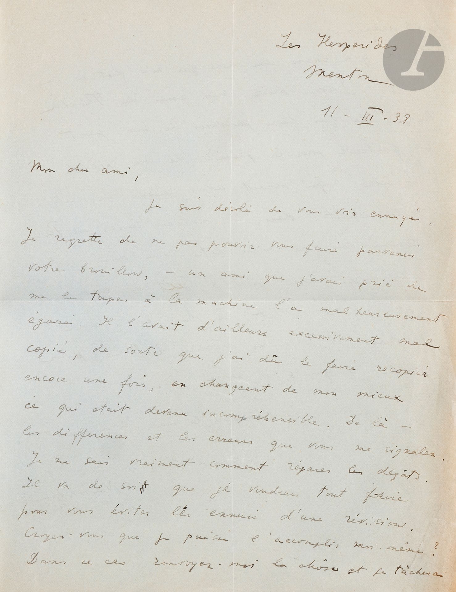 Vladimir Vladimirovitch NABOKOV (1899-1977)
Deux courriers de Nabokov à Denis Roche :
- Une carte de visite de Nabokov avec au dos un petit mot manuscrit « Cher ami, je vous envoie un billet pour « Событие », moi je reste à Menton / Tout à vous ». Bien que le mot ne soit pas daté, il est sans conteste de la fin février ou des premiers jours de mars 1938, la première pièce ayant eu lieu le 4 mars 1938.
- une lettre manuscrite de deux pages envoyée de Menton en date du 11 mars 1938, dans laquelle il évoque un problème avec un brouillon de traduction [de Fialta] et s’inquiète de savoir si Roche a bien reçu le billet pour « События » de la part du théâtre.
Est joint le brouillon de la réponse de D. Roche en date du 22 mars 1938 comprenant un éloge flatteur de la pièce et un point sur le problème de la traduction de Fialta.

Provenance : Archives de Denis Roche.

[art russe]