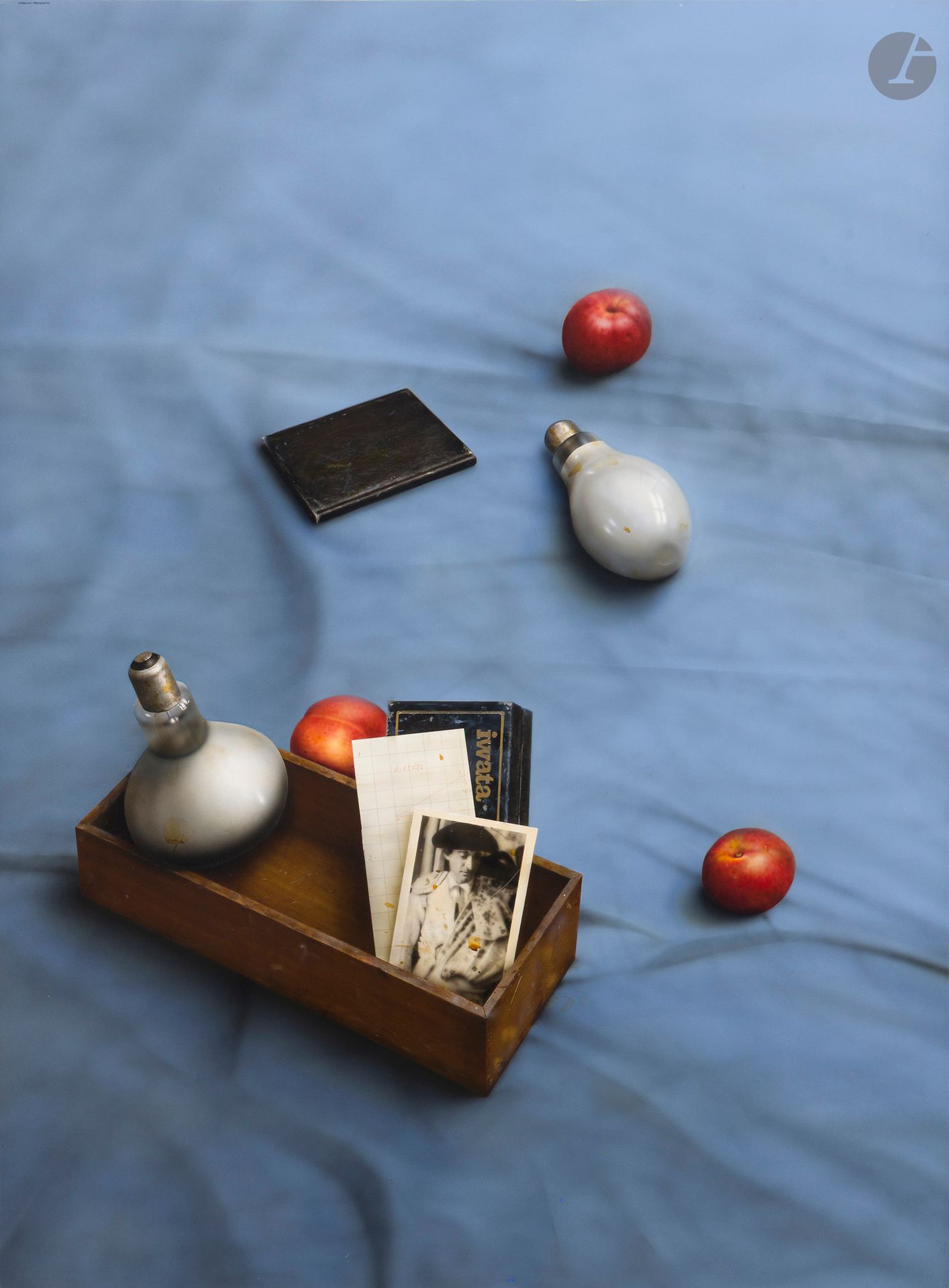 Lorenzo FERNANDEZ (b. 1970)
Composicion con frutos 2
Oil on panel.
Signed upper left.
73 x 54 cm
- Provenance : 
Galerie Tamenaga, Paris (label on back of mount).