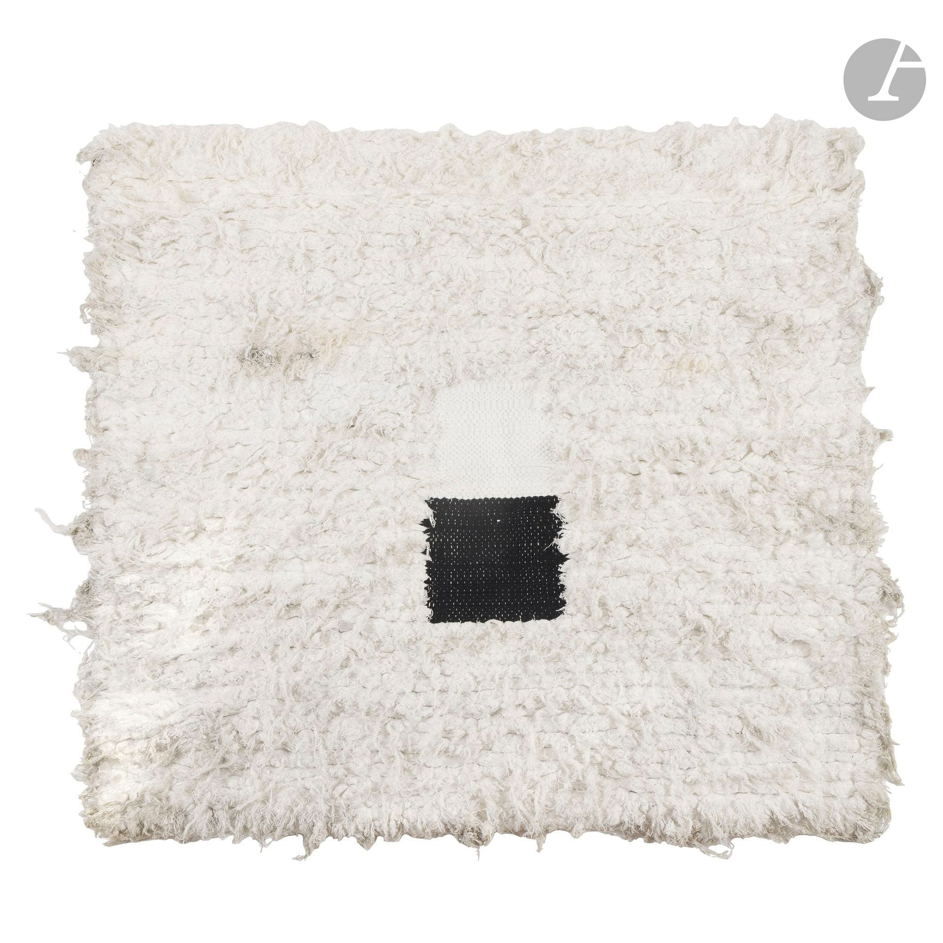 MARGUERITE CARAU-ISCHI (1928-2008)
Untitled
Two tapestries by the artist; probably part of a suite. Plant fibers. 1960s-1970s. Many threads pulled, soiling. Each signed CARAU, one numbered B 4/10 and the other D 1/10 on a bolduc sewn to the back. 100 x 100 cm

Bibliography and related works:
-4th Lausanne Tapestry Biennial, 1969 - Catalogue of the eponymous exhibition held at the Musée Cantonal des Beaux-Arts, Palais de Rumine, Lausanne; also at the Mobilier National. A work by Marguerite Carau-Ischi and a photographic portrait of the artist are reproduced in this publication.
- 5th Lausanne Tapestry Biennial, 1971 - Catalogue of the eponymous exhibition held at the Musée Cantonal des Beaux-Arts, Palais de Rumine, Lausanne. A work by Marguerite Carau-Ischi and a photographic portrait of the artist reproduced in this publication.