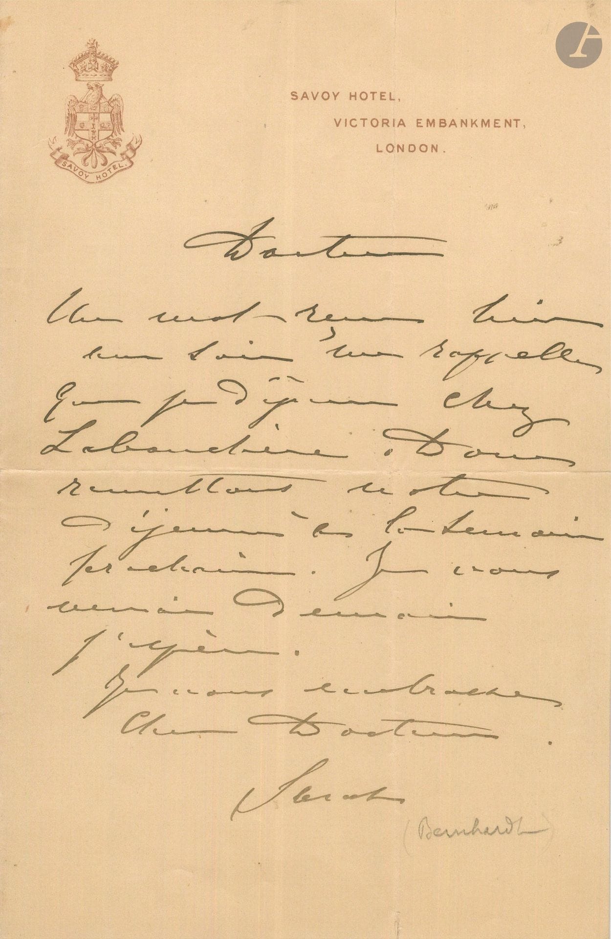Sarah BERNHARDT. L.A.S. «Sarah», Londres, à un docteur ; 1 page in-8 à vignette et en-tête du Savoy Hotel.
Un mot lui rappelle qu’elle déjeune chez Labouchère: «Donc remettons notre déjeuner à la semaine prochaine»…
On joint un télégramme à Madeleine Porée (petite-fille de Fechter, le créateur de La Dame aux camélias), 25 août 1922, l’invitant à venir passer quelques jours à Belle-Île; plus une carte de visite, un carton impr. pour ses réceptions du mercredi, et un carton au nom de Maurice Bernhardt invitant à passer la soirée de Noël chez sa mère...