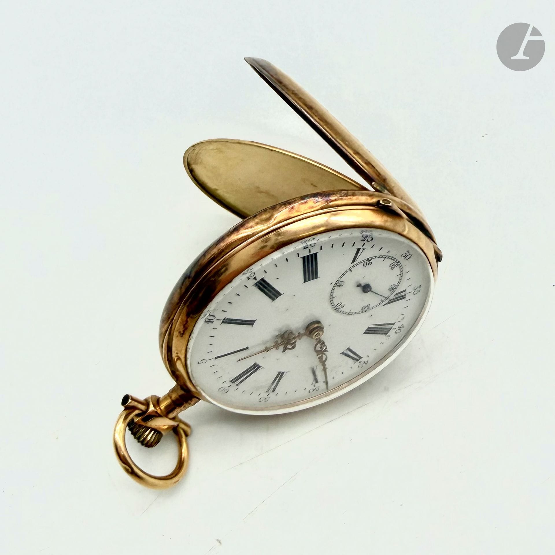 Montre de poche en or 750/°°° avec poinçon tête de cheval sur le fond.
Poids brut : 60,7g

FRAIS DE VENTE : 8% HT