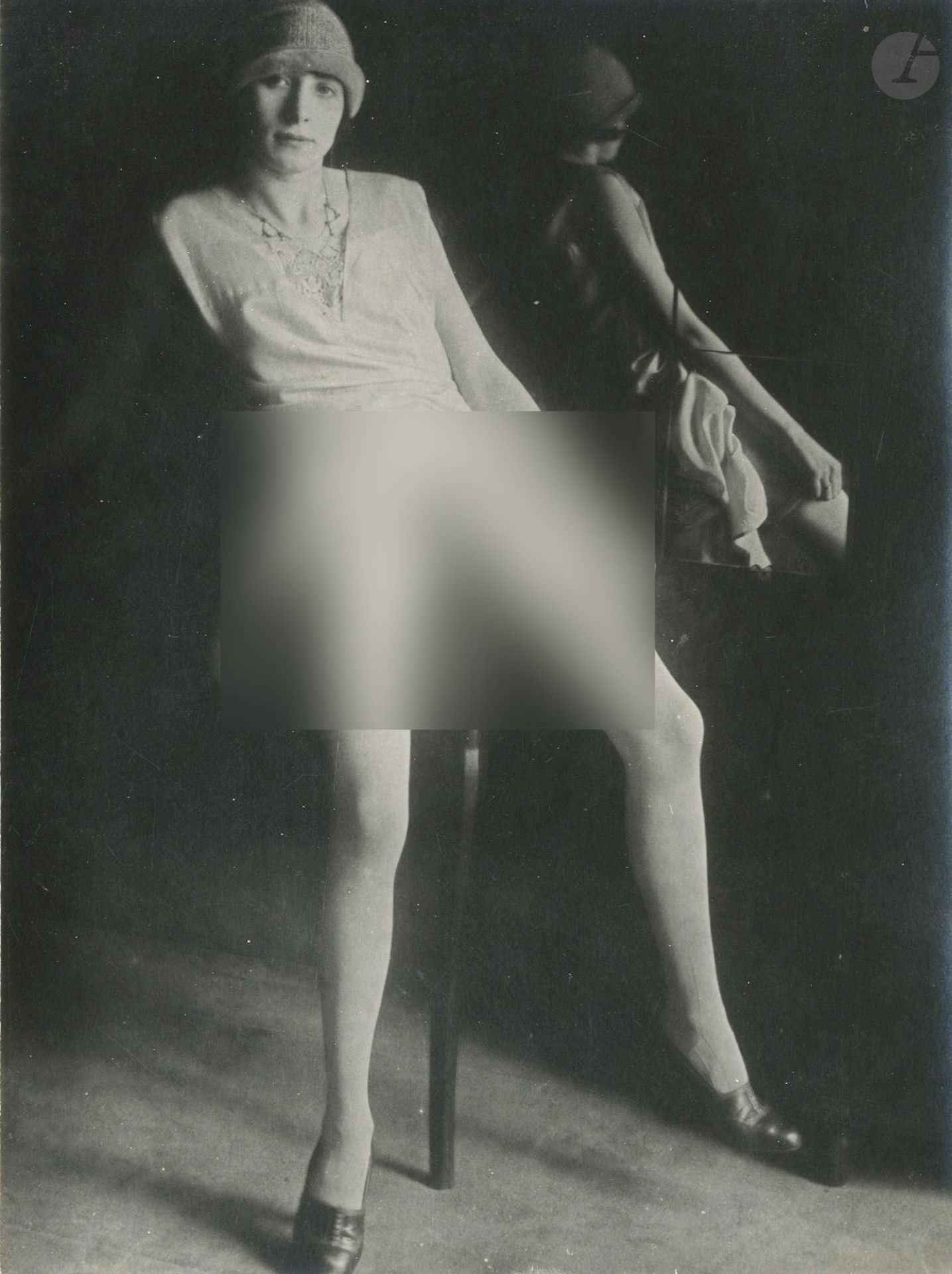 Monsieur X 
Female Nude, c. 1930. 
Vintage silver print. Annotations in pencil on verso. 
24 x 18 cm