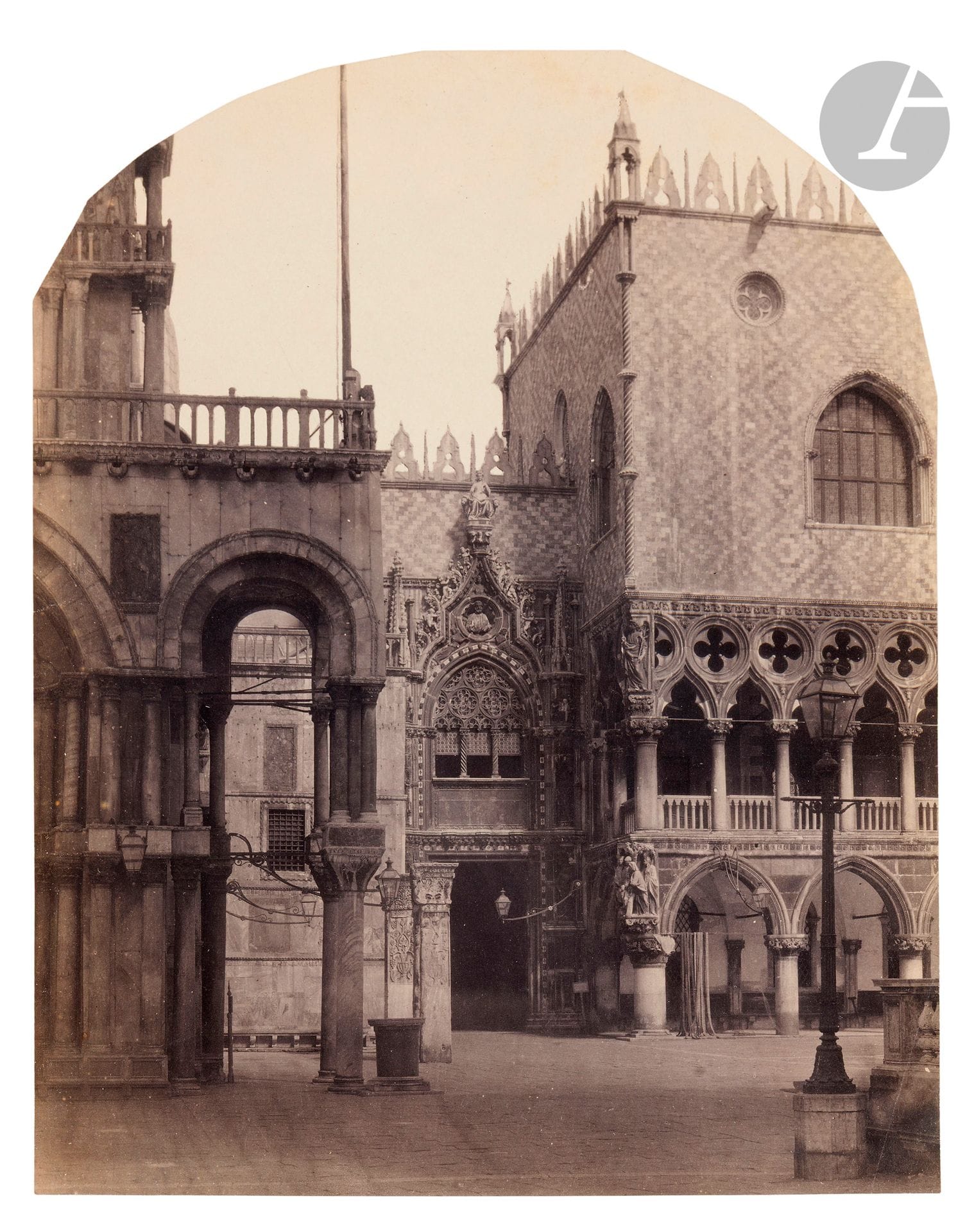 Unidentified photographer
Doge's Palace (Porta della Carta). Venice, c. 1855-1860.
Print on salted-aluminum paper.
33 x 26.3 cm