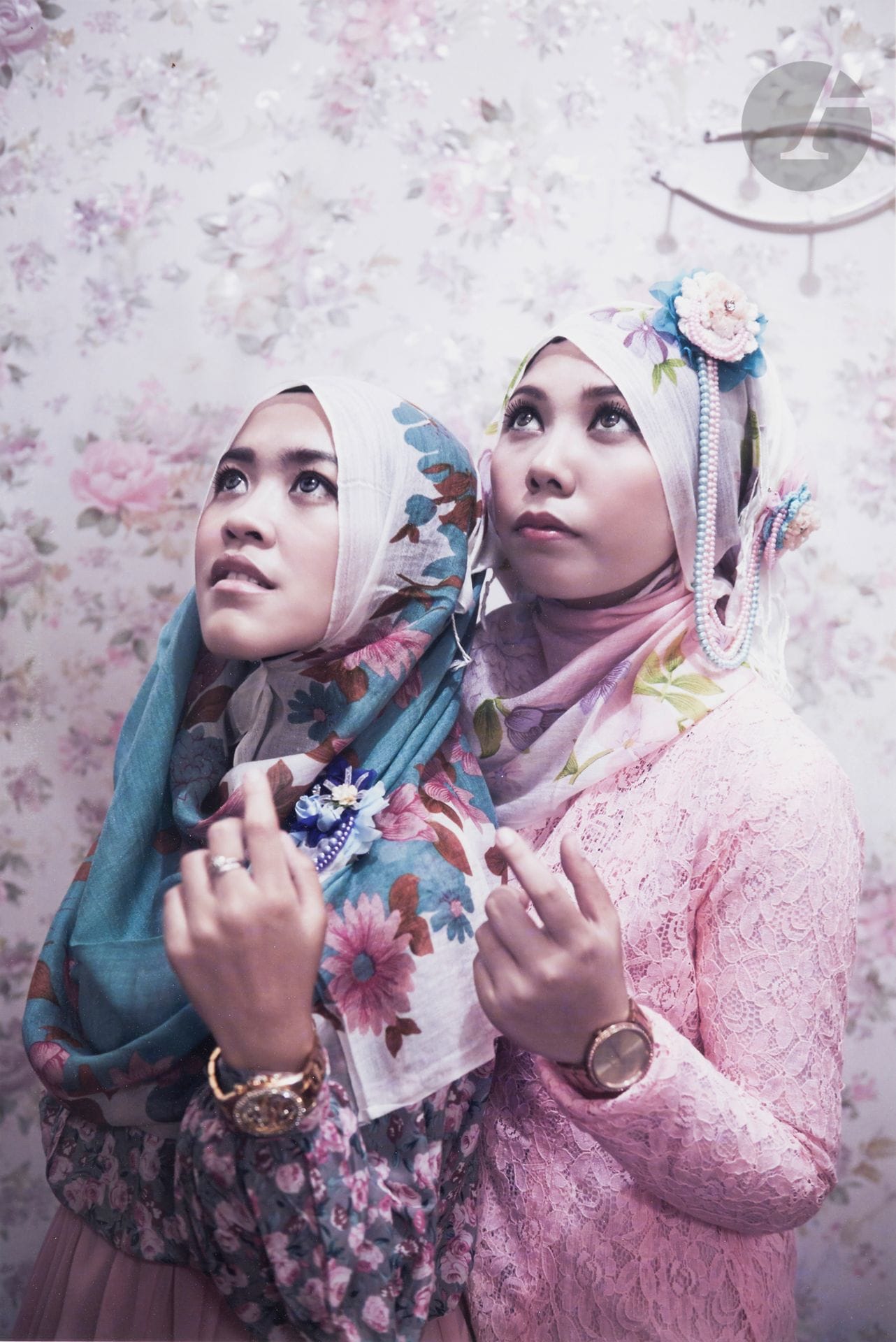 Françoise Huguier (1942)
Hijab series. Indonesia, 2014.
Two (2) vintage chromogenic prints, signed and dated in ink in the lower right margin. 
Images : 39,7 x 26,5 cm - Sheets : 45,8 x 33 cm
frames