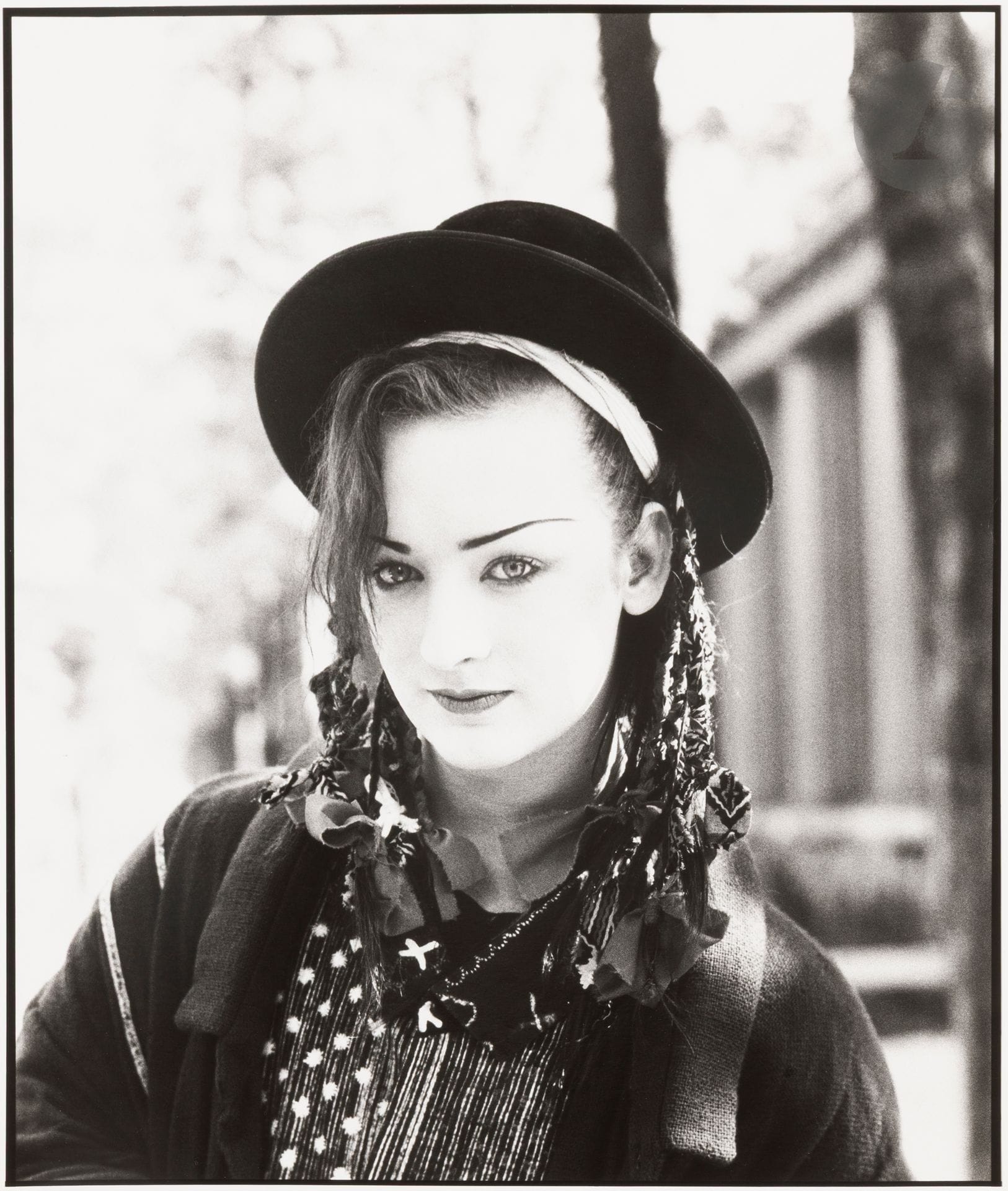 Jean-Claude Lagrèze (1957-1994)
Boy George. Paris, 1983. 
Épreuve argentique d’époque. Tampon du photographe au verso.
Image : 40 x 33,7 cm - Feuille : 49,5 x 39,5 cm

Bibliographie :
Jean-Claude Lagrèze, Paris. Capitale Underground, Paris, Éditions de la Martinière, 2016, p. 187.