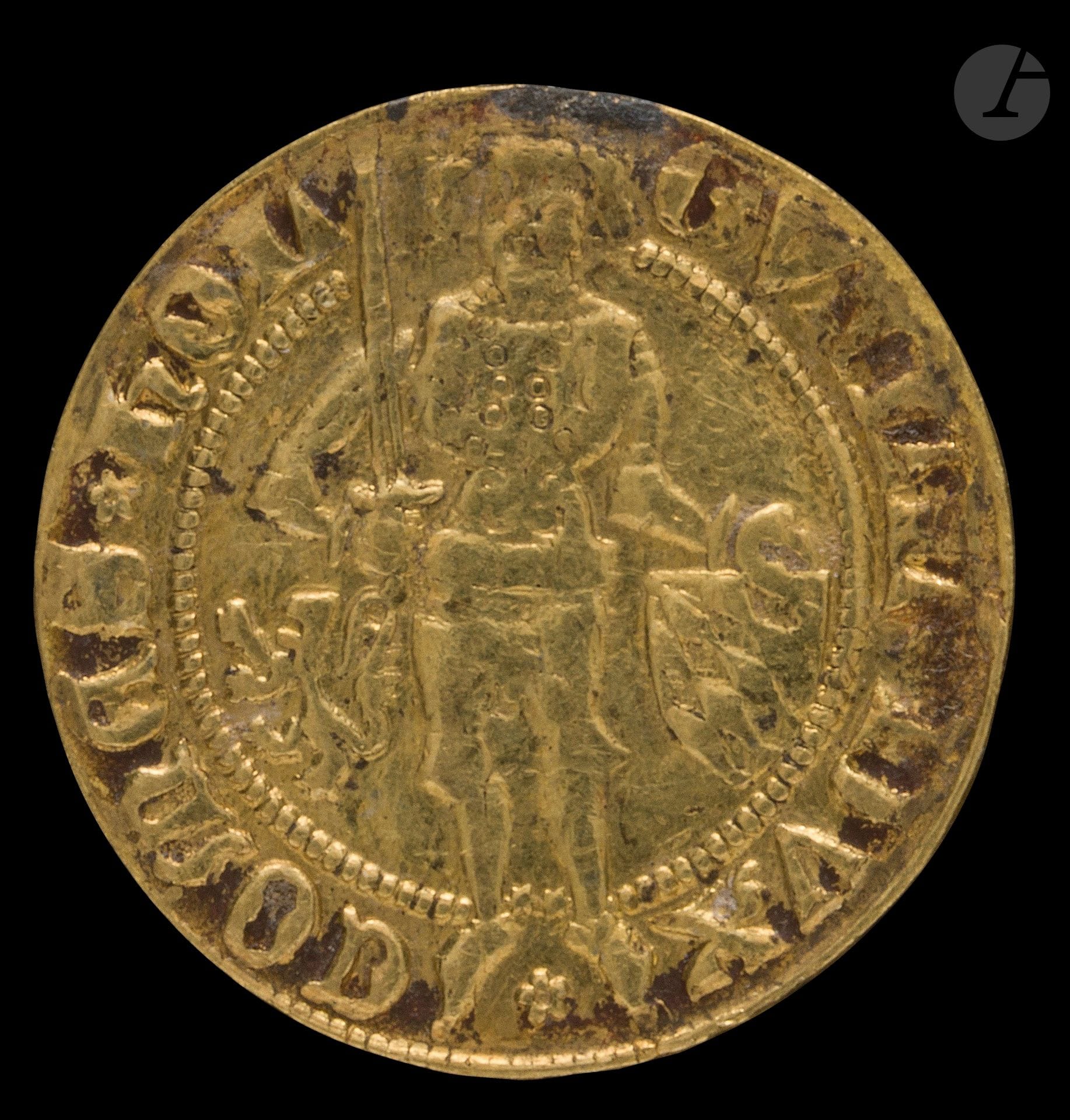 PAYS-BAS.
Guillaume V de Bavière (1350-1389).
Florin d’Or. Or. 3,37g.
Delm.725 – Friedberg.105                     

Traces de soudure.
Presque TB