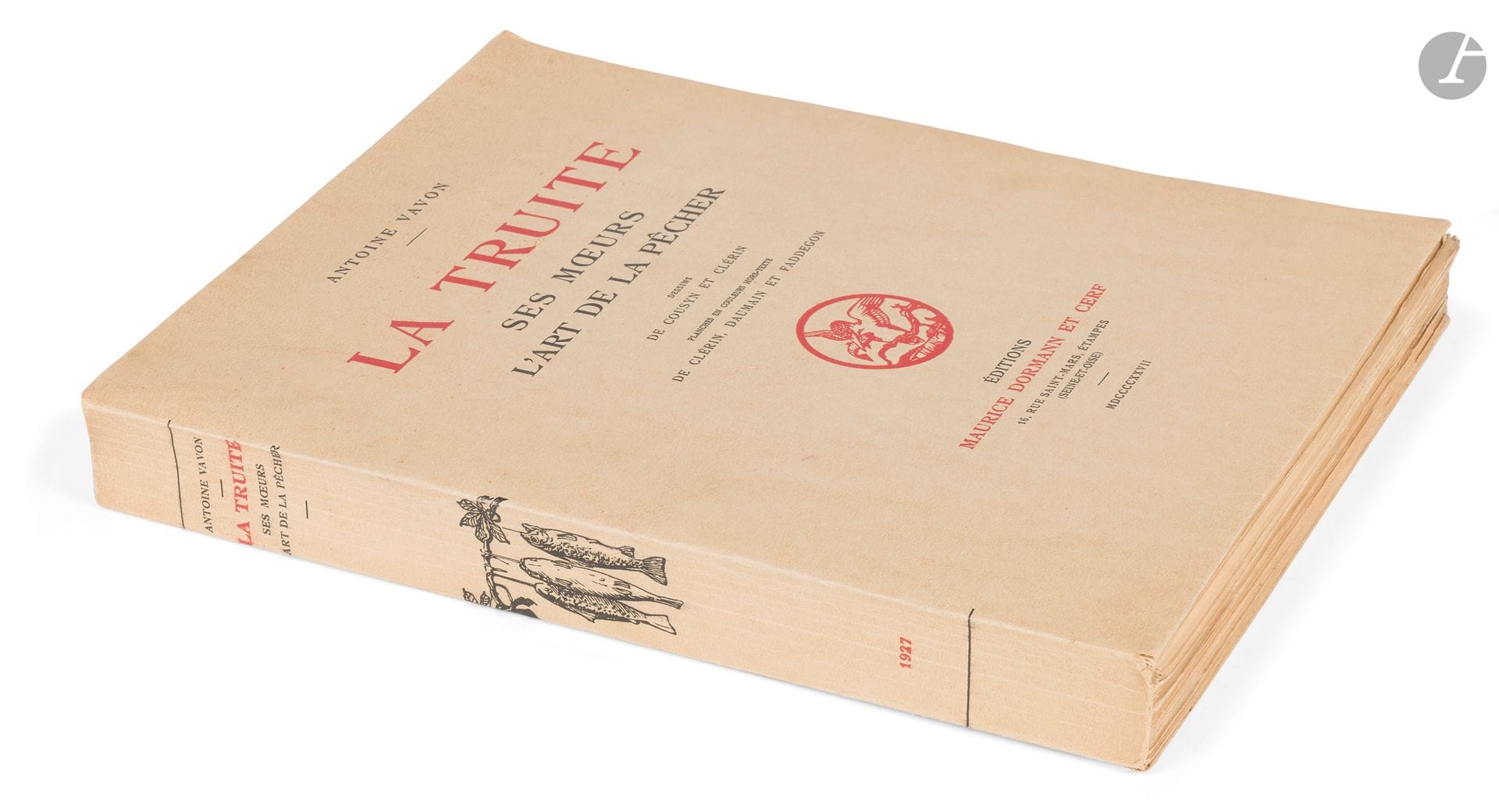 VAVON (Antoine).
La Truite ses mœurs, l'art de la pêcher.
Étampes : Maurice Dormann et Cerf, 1927. — In-4, 330 x 253 : XII, 369 pp., (5 ff.), 11 planches, couverture imprimée. Broché, couverture rempliée.
Édition originale, tirée à 650 exemplaires, de cet ouvrage considéré comme le plus beau livre jamais publié sur la pêche de la truite.

L’auteur y propose une étude exhaustive de la truite : classification, anatomie, habitats, instinct, etc., ainsi qu’une analyse détaillée des techniques de pêche — appâts, influence des conditions extérieures, équipements, entomologie, pêche à la mouche artificielle, aux insectes naturels, au ver, au vairon (naturel et artificiel), et enfin la pêche sportive.

«À défaut d'autres qualités, mon livre aura, je crois, ceci d'original que la pratique de la pêche sera détruite des mœurs mêmes du poisson. Cette méthode a, du moins, l'avantage de donner de la pêche une théorie raisonnée. De plus, elle oblige le pêcheur à chercher, constamment, l'explication des faits qu'il observe, et c'est une gymnastique dont il peut manquer de retirer les plus grands bénéfices » (avant-propos).

L'édition est illustrée de nombreuses compositions en noir dans le texte et à pleine page de Cousyn et Clérin mais également de 11 superbes planches en couleurs, accompagnées chacune d'un feuillet descriptif, de Clérin, Daumain et Faddegon.

Un des 600 exemplaires sur papier Dujardin.

Exemplaire bien conservé, en grande partie non coupé.
Quelques légères rousseurs sur la couverture et les deux premiers feuillets. Les cahiers 6 à 11 sont en partie défaits.