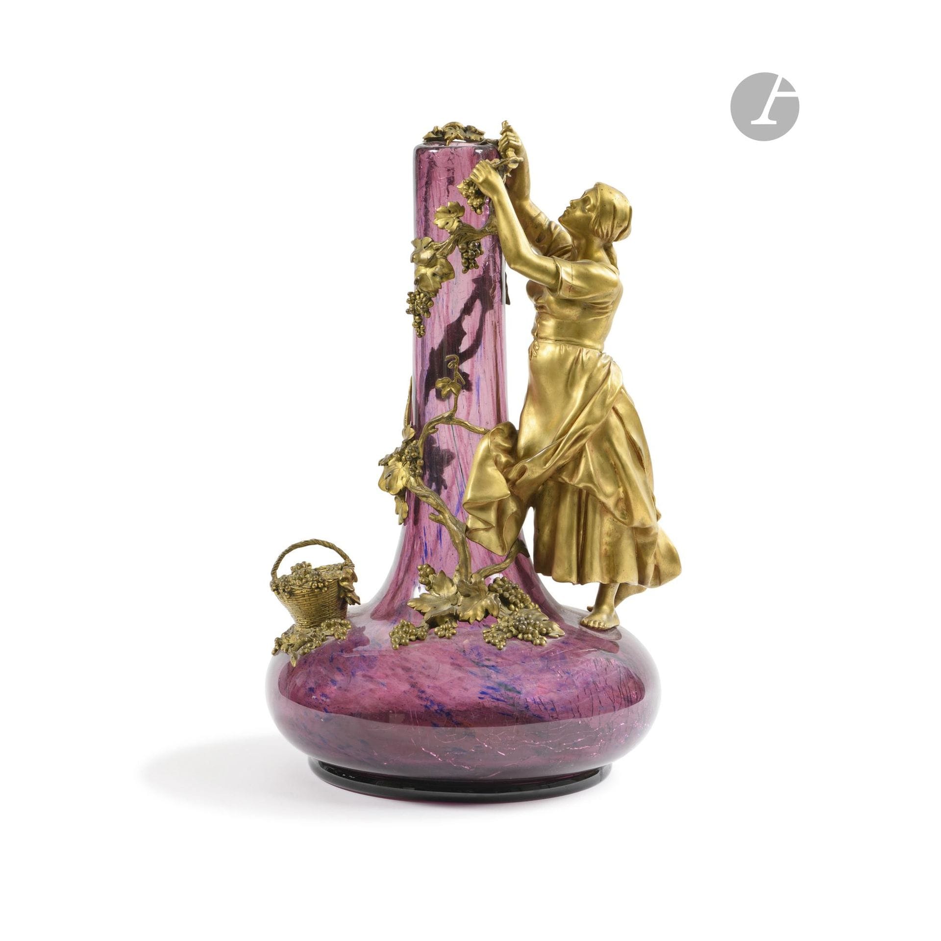 Antonin LARROUX (1859-1937)
Vase des Vendanges
Verre givré mauve et bronze doré appliqué
Signé sur la panse
H. : 45 cm
