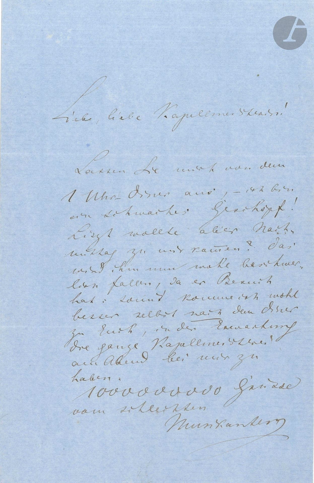 Richard WAGNER (1813-1883). L.A., [Zurich fin octobre 1856, à la princesse Carolyne von Sayn-Wittgenstein] ; 1page in-8 sur papier bleu.
Amusante lettre lors de la visite à Zurich de Franz Liszt, accompagné par son amie la princesse Sayn-Wittgenstein.
Il prie la très chère maître de chapelle («Liebe liebe Kapellmeisterin !») de l’excuser pour le dîner ; il est très faible («ich bin ein schwaches Geschöpf !»). Liszt voulait le voir dans l’après-midi ; mais ce sera sans doute difficile, car il a de la visite («Das wird ihm nun wohl beschwerlich fallen, da er Besuch hat»). Il vaudra mieux qu’il vienne après le dîner: «somit komme ich wohl besser selbst nach dem Diner zu Euch, in der Erwartung, die ganze Kapellmeisterei am Abend bei mir zu haben». Et il termine par les souhaits du piètre musicien: «1000000000 Grüsse vom schlechten Musikanter».
Sämtliche Briefe, vol. 8, n° 105, p. 194.