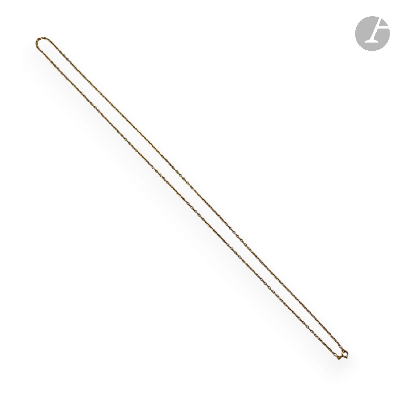 Gold chain 750/°°°.
L. 74 cm
Net weight: 15.5 g

SELLING EXPENSES : 8% HT