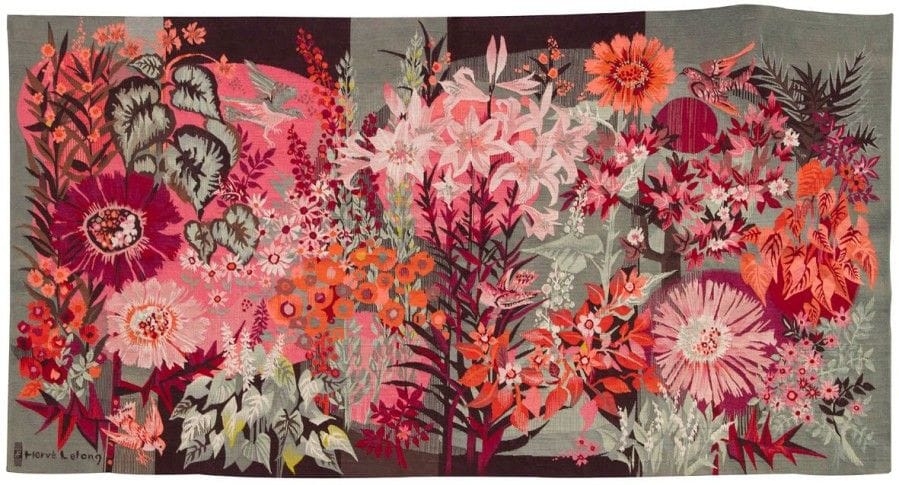 Hervé LELONG (né en 1937) Cartonnier & Robert FOUR Lissier à Aubusson
« J’ai » descendu dans mon jardin
Tapisserie en laine.
Signée Hervé LELONG et porte le monogramme R. F. du lissier dans la trame en bas à gauche, porte l’indication E.A. pour épreuve d’artiste au dos ; complète de son bolduc signé par l’artiste avec les mentions de titre, des noms du cartonnier et du lissier, du justificatif E.A. et des dimensions.
145 x 246 cm