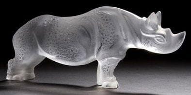Maison LALIQUE
Rhinocéros Toba Sujet décoratif en cristal moulé pressé et, en partie, satiné. Signé LALIQUE ® France sous la base. Longueur: 28 cm