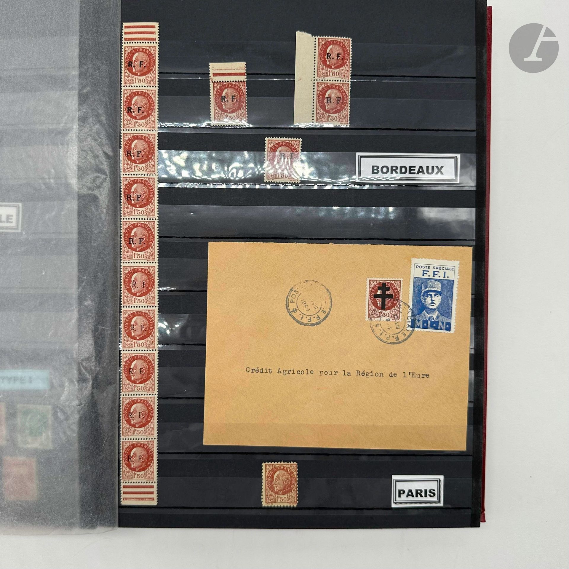 France Libération. Un classeur de timbres neufs ** et * avec quelques lettres. Côte supérieure à 14000€
