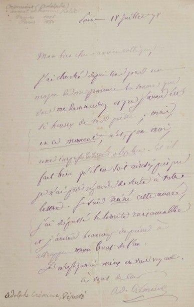 POLITIQUE. 59 lettres ou pièces, la plupart L.A.S. (qqs petits défauts).
Ahmed Pacha, Camille Barrère, Louis Barthou, Paul Bert, Louis Blanc, gal Boulanger, A. de Broglie, Jules et Paul Cambon, F. de Canrobert, Hippolyte Carnot, Charles archiduc d’Autriche, François de Chauvelin, Adolphe Crémieux, Édouard Daladier, Gaston Doumergue, Drouyn de Lhuys, Victor Duruy, A. de Falloux, Félix Faure, Jules Favre, Jules Ferry, Achille Fould, Gaston de Galliffet, Nicolas de Giers, Justin Godart, gal Gouraud, François Guizot, Édouard Herriot, H. de Jouvenel, Louis-Philippe, Hubert Lyautey, Psse Mathilde, Jules Méline, Psse de Metternich, duc de Morny, Louis d’Orléans duc de Nemours, Émile Ollivier, Louis-Philippe d’Orléans comte de Paris, Pasquier, F. de Persigny, Raymond Poincaré, Joseph Reinach, Eug. Rouher, Jules Simon, A. Thiers, Victor-Emmanuel II, Waldeck-Rousseau, D. Wilson... On joint qqs cartes de visite, 4 affiches de 1848, une photo des ruines du Ministère des Finances (1871), un mouchoir du Manifeste des 363 députés républicains (1877), divers tracts, imprimés et coupures de presse.