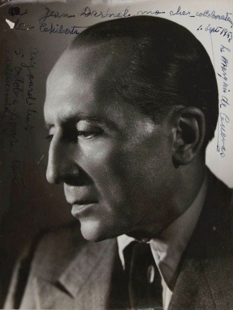 DANSE. 8 lettres ou pièces, la plupart L.A.S., adressées à Jean Darnel.
Marquis de Cuevas (2, et photographie dédicacée), Rosella Hightower (5). On joint 6 photographies (dont 3 avec Cuevas) et un carton d’invitation.