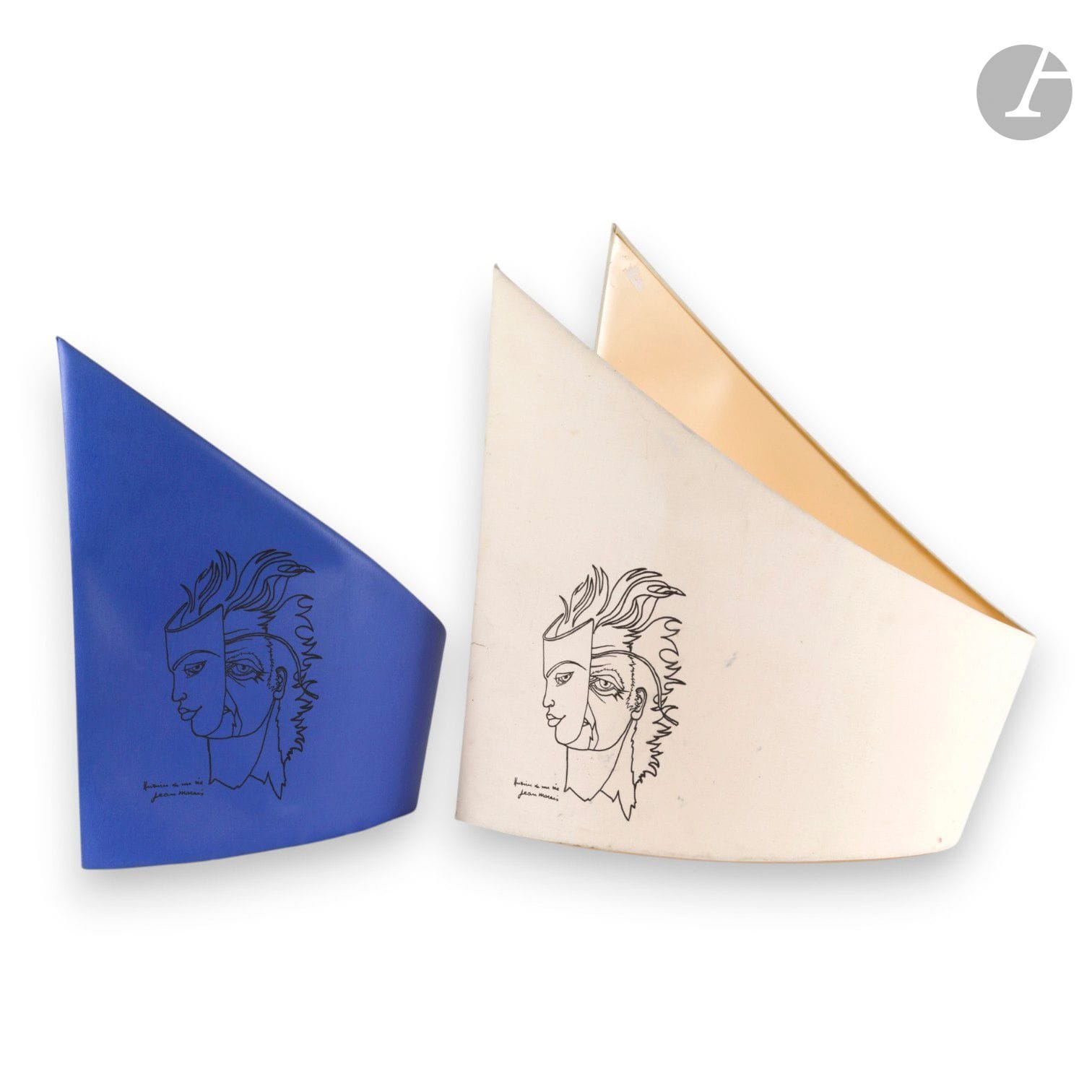 JEAN MARAIS (1913-1998)
Histoires de ma vie
2 abats-jours en forme de voile. 
Dessin de l'autoportrait au masque imprimé. 
Titré et signé au pied de la composition. 
H. 52 et 60 cm

Conditions de retrait particulières : Lots à récupérer après la vente le lundi 15 et mardi 16 juin à Saint-Ouen.
