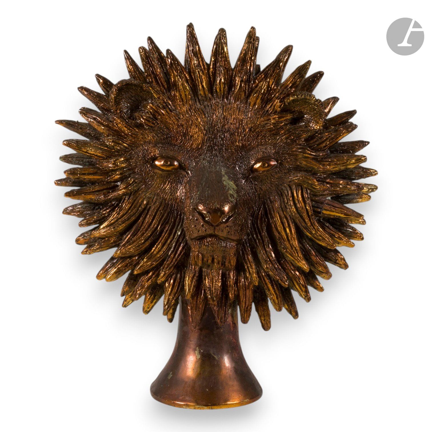 JEAN MARAIS (1913-1998)
Lion 
Large sculpture in gold-patinated resin. 
Signed on the back.
H. 53 cm

Special collection conditions: Lots to be collected after the sale on Monday June 15 and Tuesday June 16 at Saint-Ouen.
