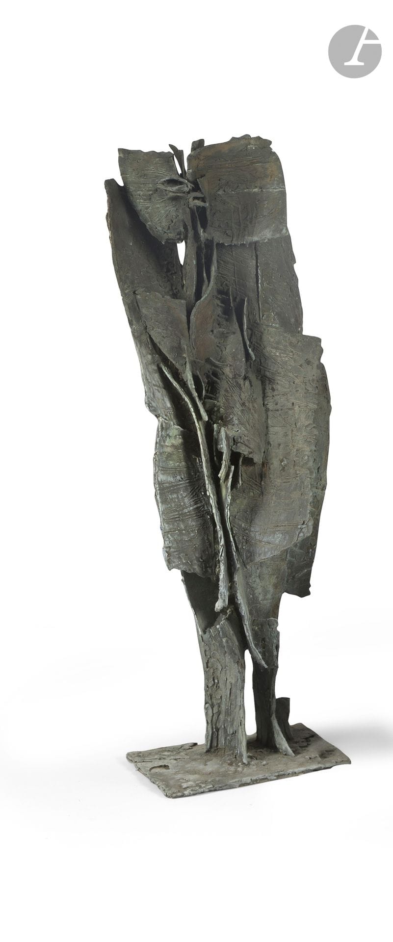 OLIVIER STREBELLE (1927-2017)
Le Planteur de Fusil III, 1969
Épreuve en bronze à patine vert de fouille.
Signée et datée sur la terrasse.
Hauteur : 105 cm

Bibliographie : 
Sophie Orloff, Michel Olyff et Philippe Dasnoy - Olivier Strebelle - Journal d'un sculpteur - Éditions du Crédit communal de Belgique, Bruxelles, 1985. Une autre épreuve de notre modèle de sculpture reproduite au sein de l'ouvrage consacré à l'artiste (ill. 203).