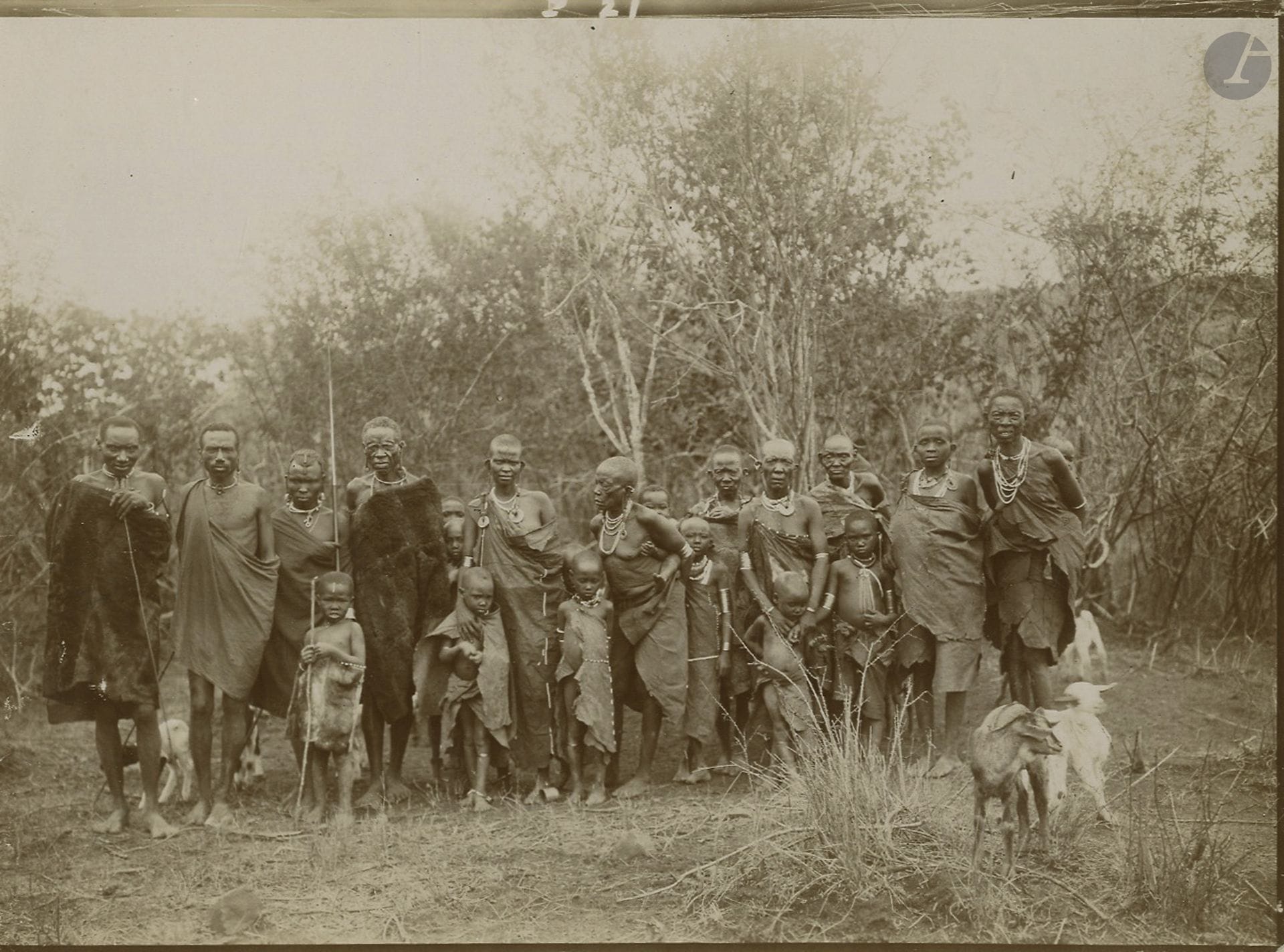 Unidentified photographer
The Andorobo and Samburu ethnic groups. Kenya, c. 1900.
Three prints on citrate paper, annotated in pencil on the reverse.
Medium format: 13 x 17 cm