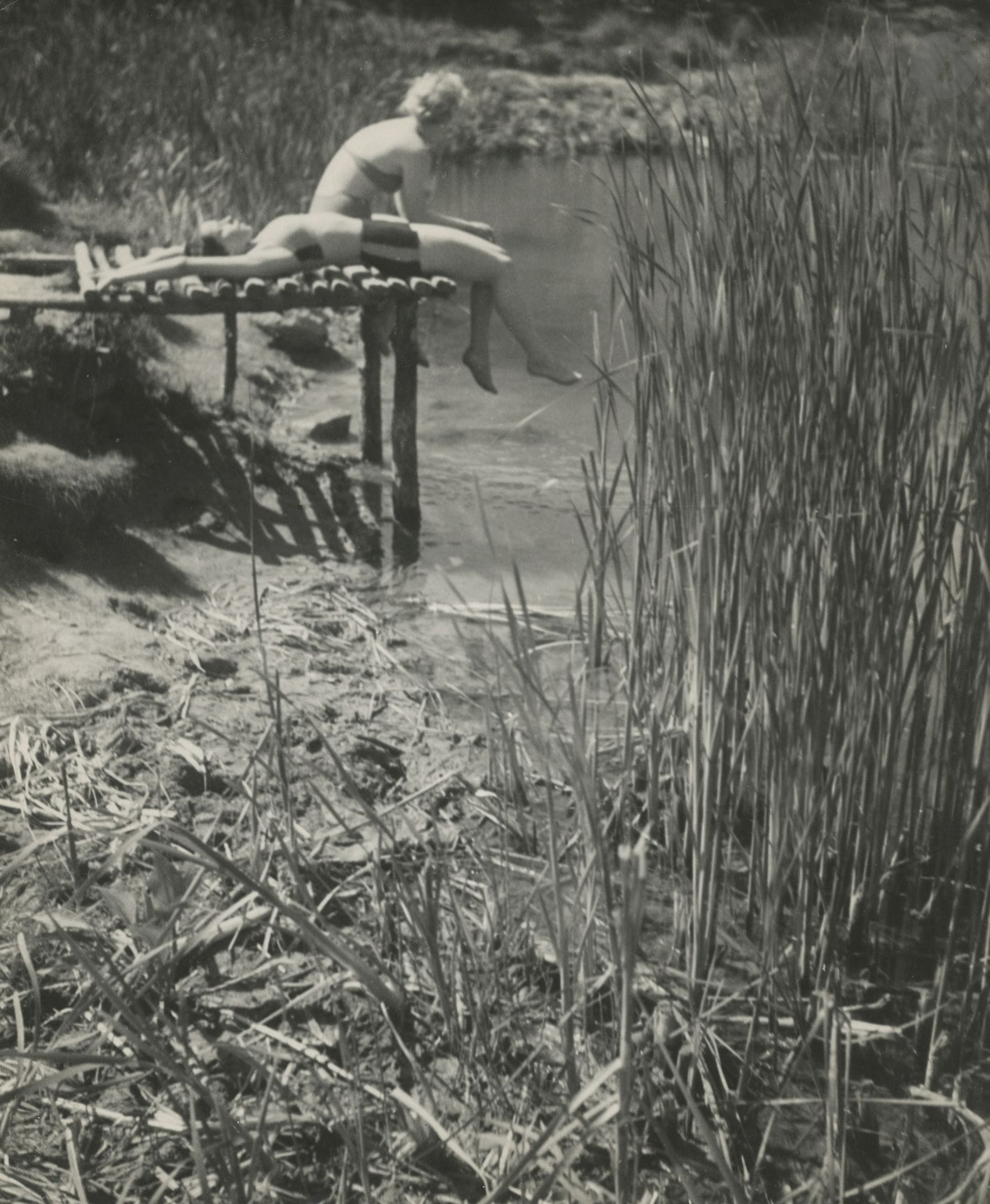 Jan Lukas (1915–2006) 
Life in the Open Air [Young Women by the River], c. 1935–1940.
12 vintage silver gelatin prints. Numerous signatures by the photographer and stamps from the distributor “Pawel Barchan” on the reverse. 
Sizes: from 23 x 24 to 28 x 23 cm 

Provenance: Pawel Barchan Archives.