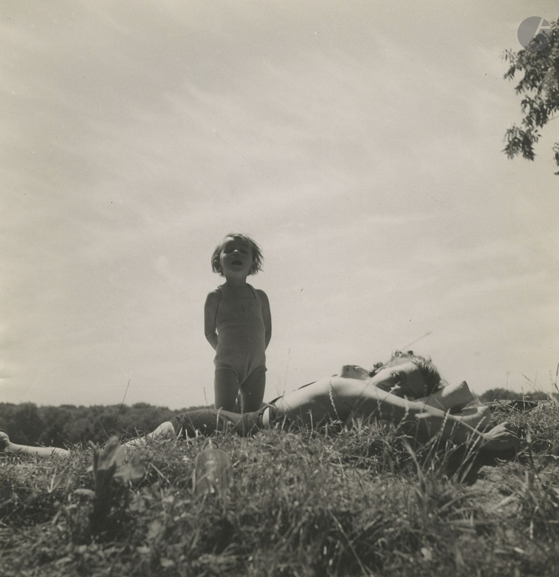 Louis Caillaud (1894–1960)
Picnic, ca. 1935–1940.
15 vintage silver prints. Numerous stamps from the photographer and distributor “Pawel Barchan” on the reverse. 
Sizes: from 24 x 24 to 37 x 26 cm 

Provenance: Pawel Barchan Archives.