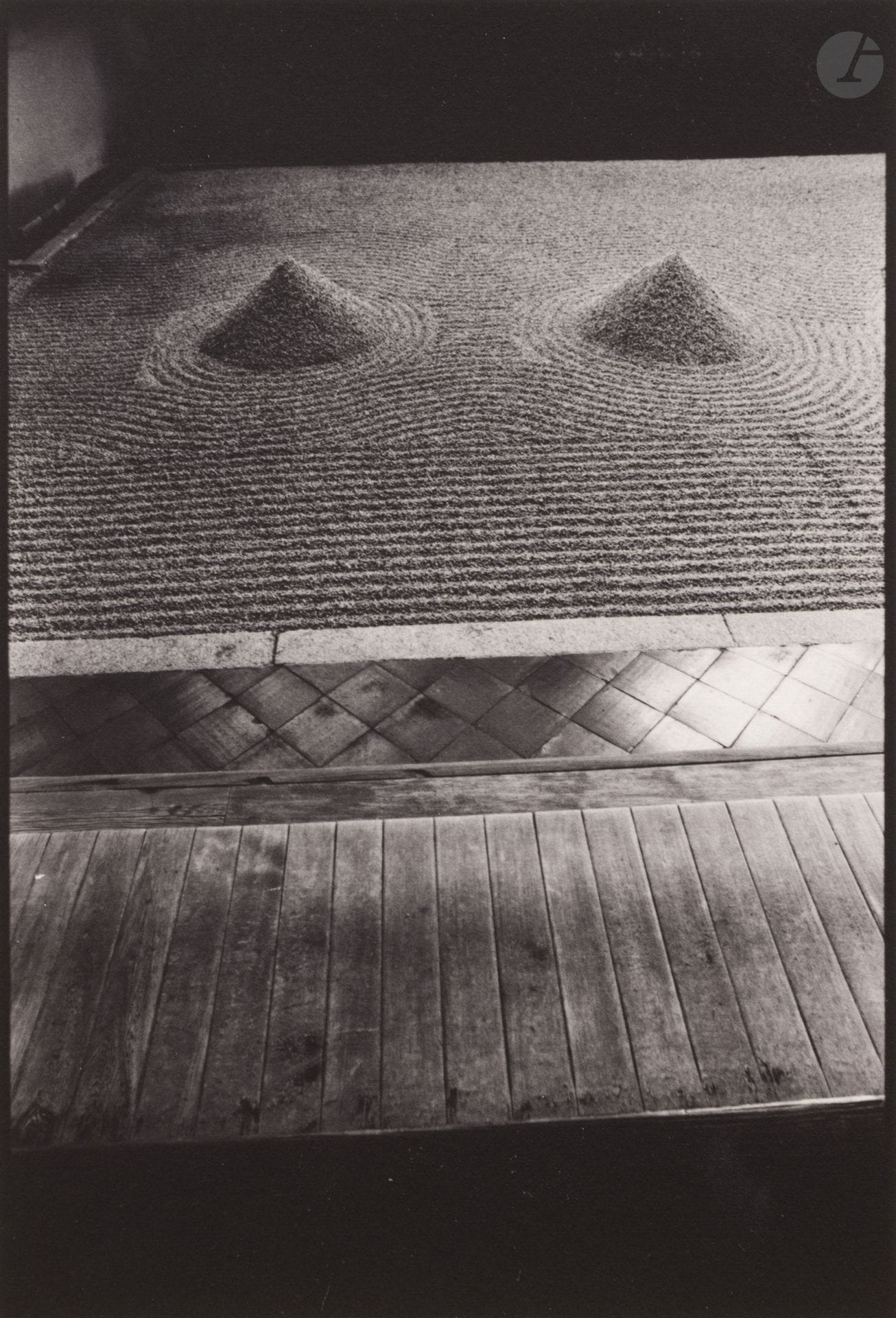 Philippe Grunchec (1953)
Zen Garden. Kyoto, n.d.
Platinum print, signed and titled in pencil in the lower margin.
Image: 19.5 x 13.5 cm
