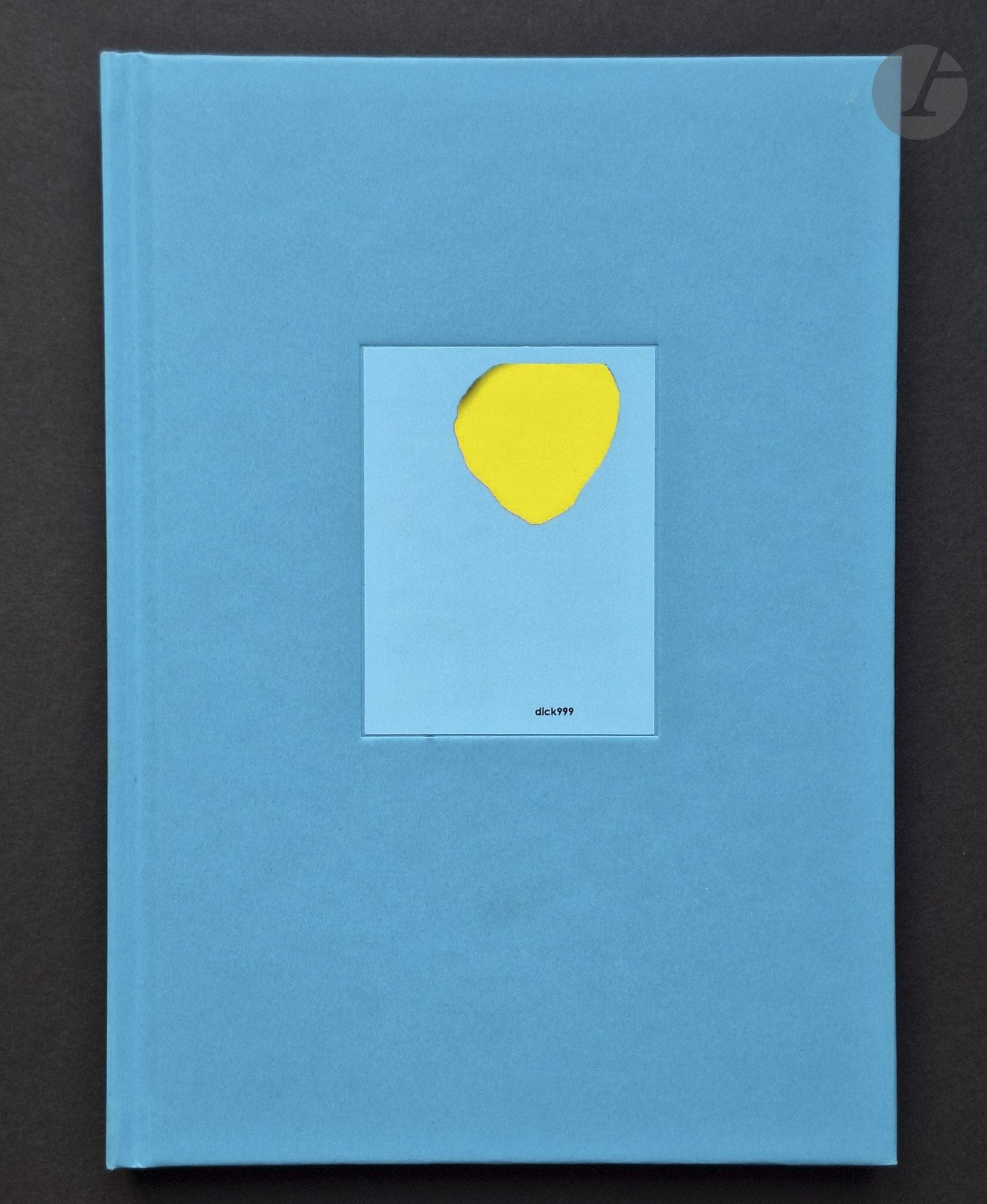 CHAMPASSAK, TIANE DOAN NA (1973) [signé]
Dick 999.
RVB Books, 2014.
In-16 (22 x 16 cm). Édition originale, tirée à 100 exemplaires numérotés et signés par l'artiste. Couverture cartonnée.
