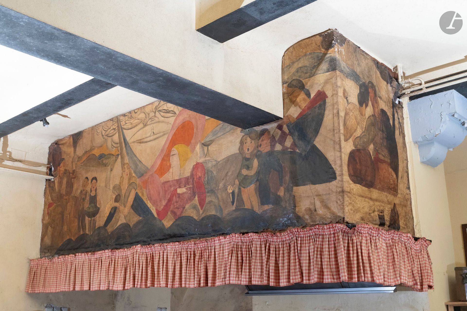 Henri PEDEZERT (XXe siècle)
Scène animée 
Huile sur toile. 
H. : 135 cm - L. : 500 cm
(Restaurations, encrassements, manques, trous).

Ce lot provient de la cuisine du château d'Arcangues.

Le démontage et la manutention sont sous la responsabilité et la charge de l’acheteur.
Sous-sol.