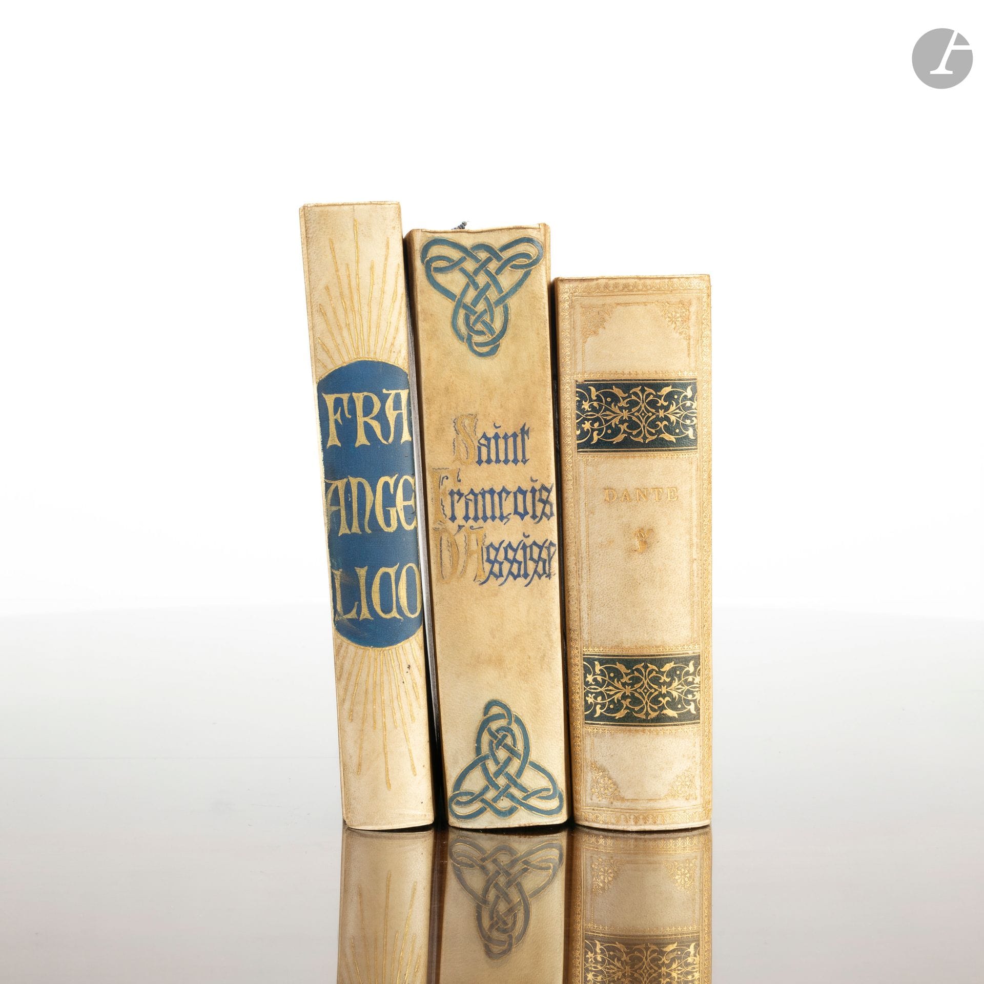 Three volumes:
- PICHON (Alfred), Fra Angelico, *Les maîtres de l'art*, Plon, undated. 
- JOERGENSEN (Johannes), Saint Francis of Assisi: His Life and Work, Perrin et Cie, 58th edition, 1922. 
- DANTE (Alighieri), The Divine Comedy, G. Barbèra, 1892. 
Decorated full-leather bindings.
Featuring an ex-libris from the Château d’Arcangues library. 
(Shows signs of use).

This lot comes from the Château d’Arcangues library.
