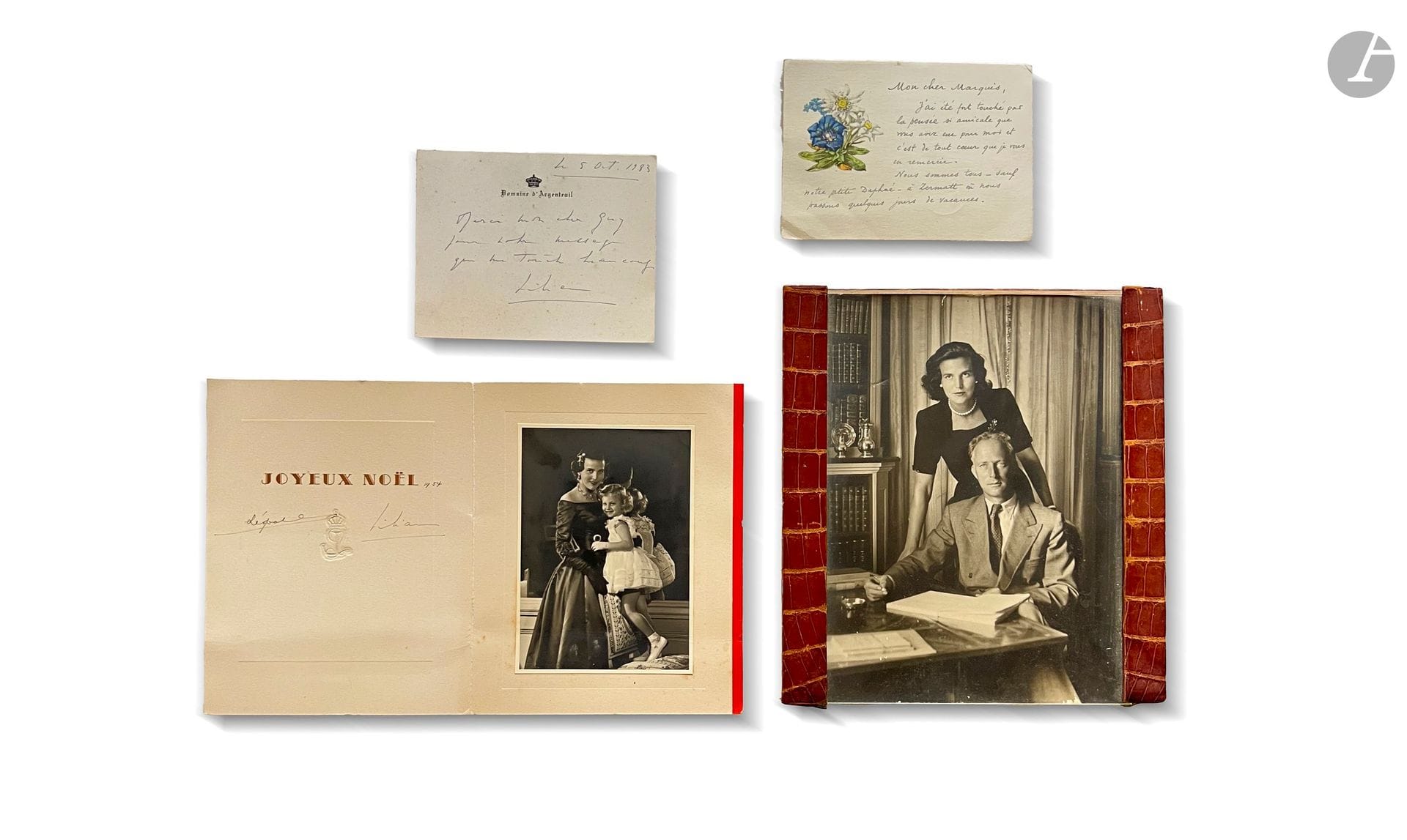 Lot de petites lettres et de cartes de remerciements, ainsi qu'une photo, de Leopold III et de Liliane Baels.

Ce lot provient du bureau rouge du château d'Arcangues.