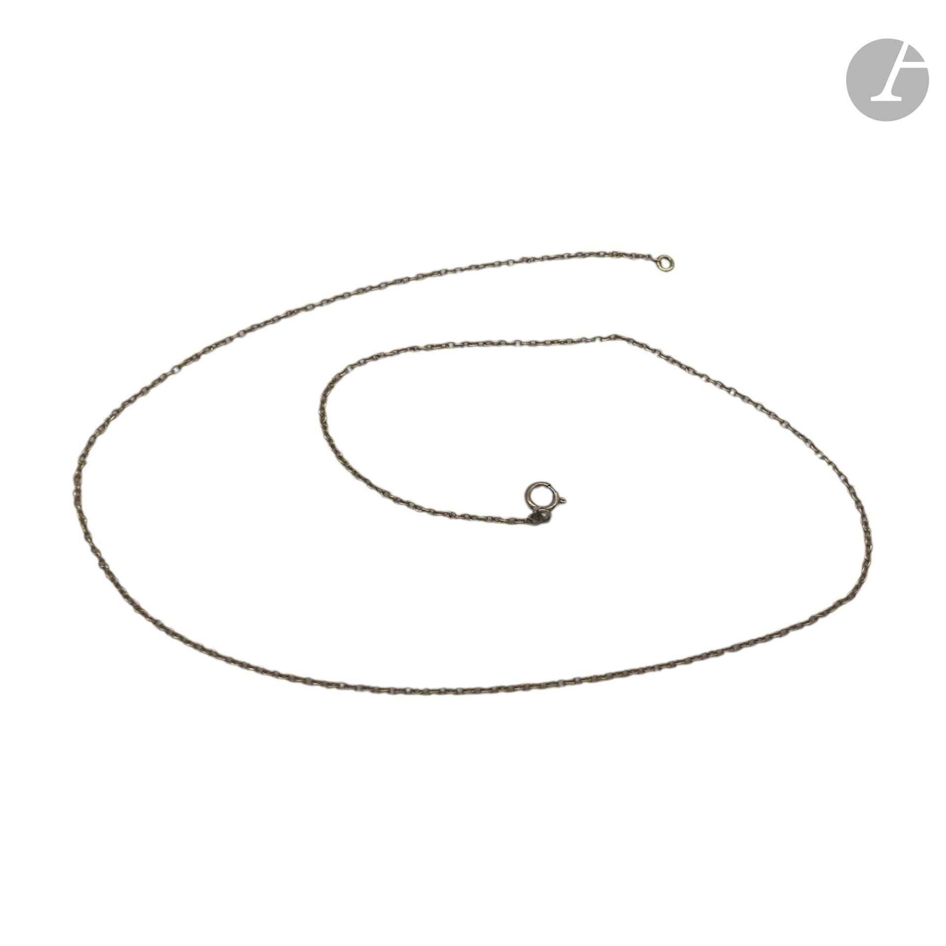 Chaîne en or jaune 750°/°°. 
Poids net : 3,1 g

FRAIS ACHETEUR 8% HT