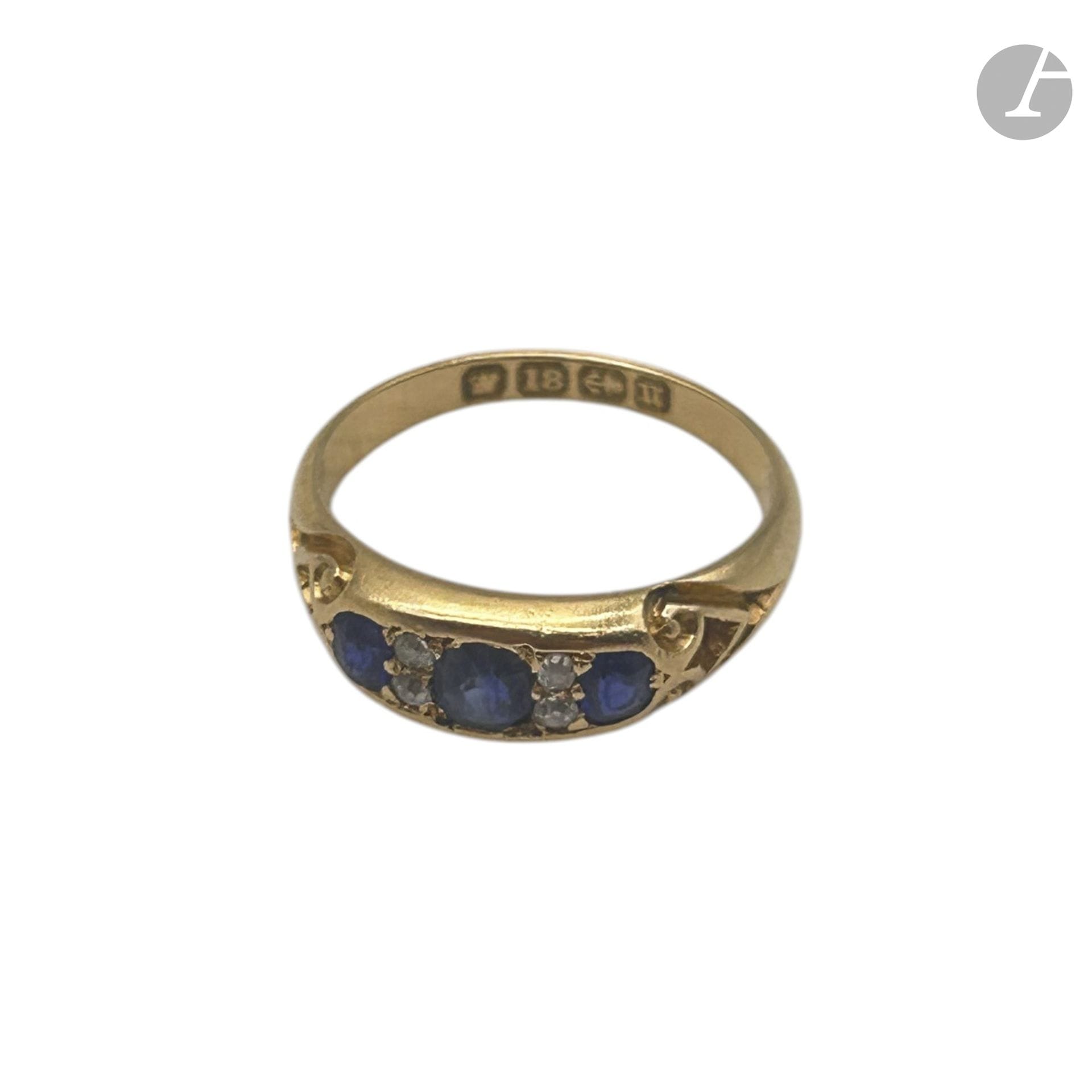 Small 750°/°° yellow gold ring set with sapphires and diamonds. 
TDD: 53
Gross weight: 3.60 g

BUYER'S FEES: 8% (excluding tax)