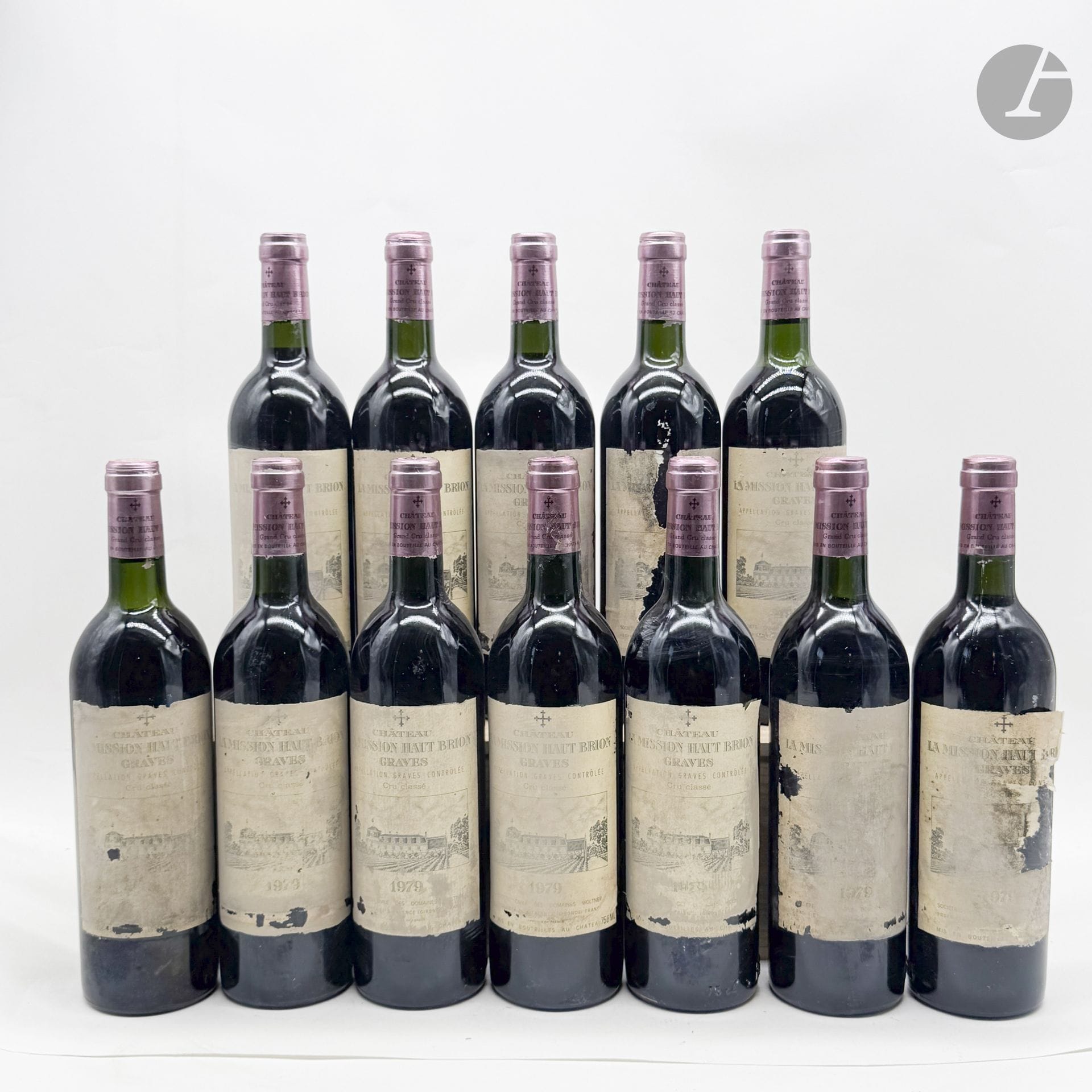 12 B CHÂTEAU LA MISSION HAUT-BRION (9 T.L.B.+ ou mieux; 1 T.L.B. et 2 H.E.+; e.t.a. dont 5 millésimes illisibles; c.s.), CC Graves, 1979