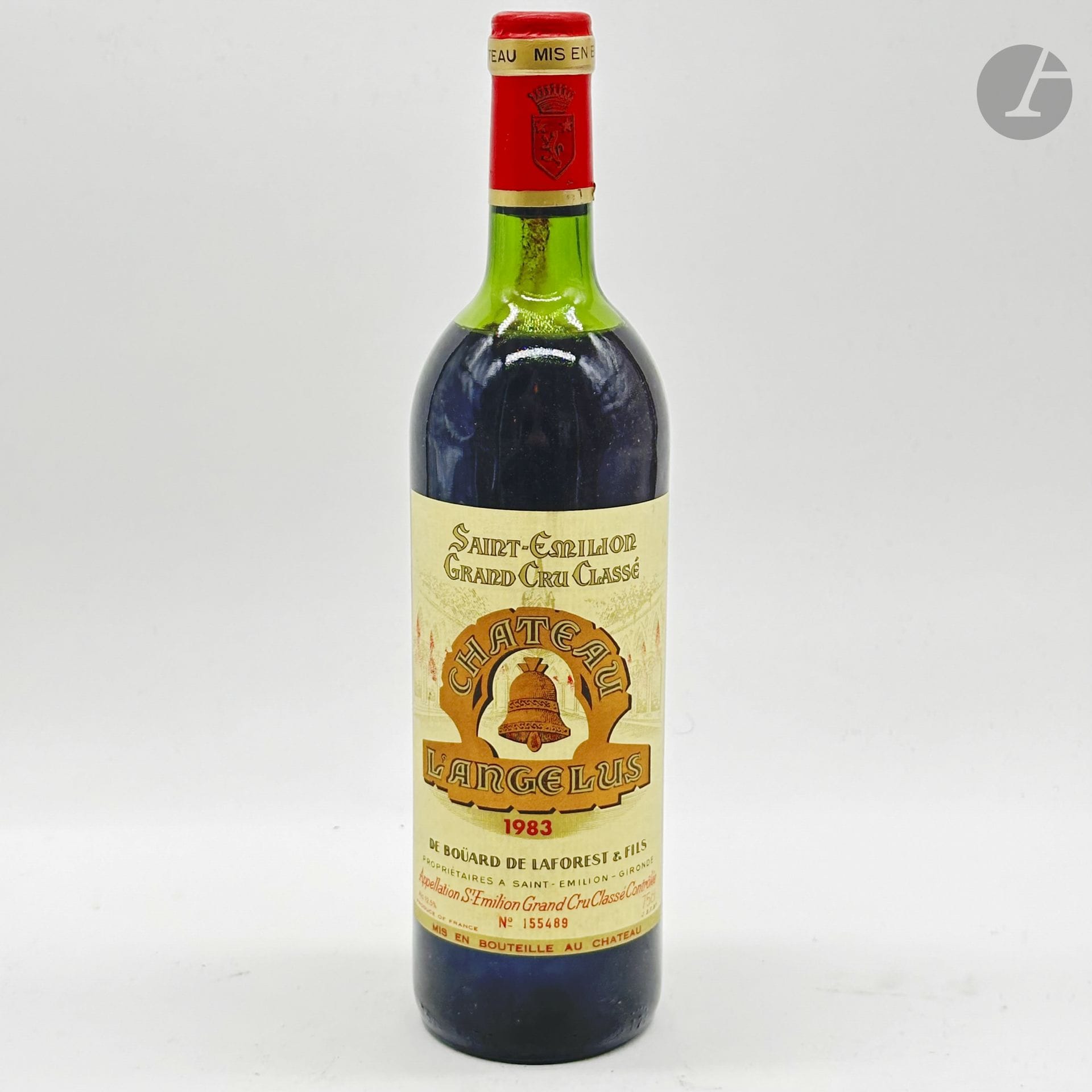 1 B CHÂTEAU L'ANGELUS (H.E; c.l.a. bas de jupe), GCC1A Saint-Emilion, 1983