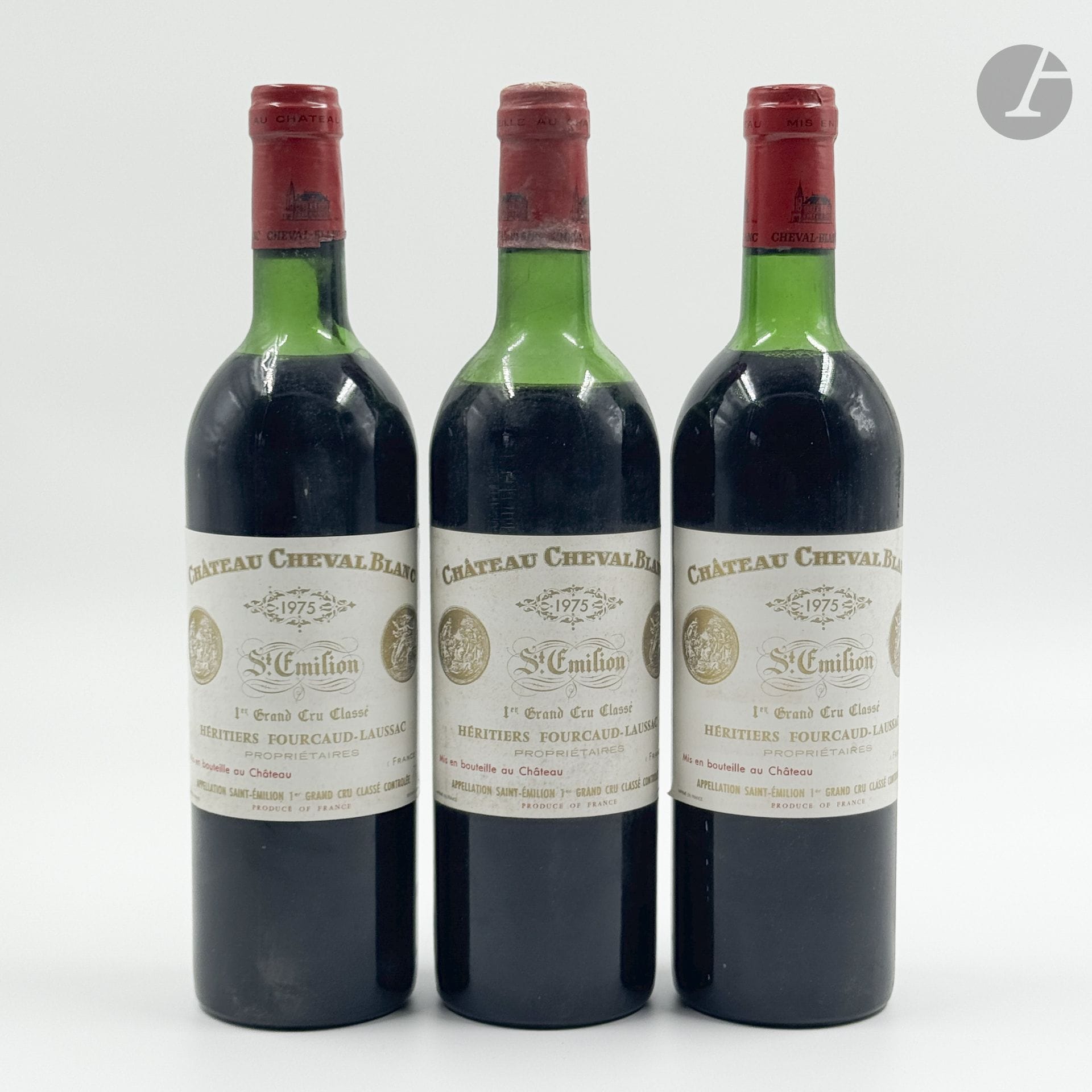 3 B CHÂTEAU CHEVAL BLANC (2 T.L.B. à H.E.+; 1 H.E.-; e.t.h; 1 c.c.), GCC1A Saint-Emilion, 1975