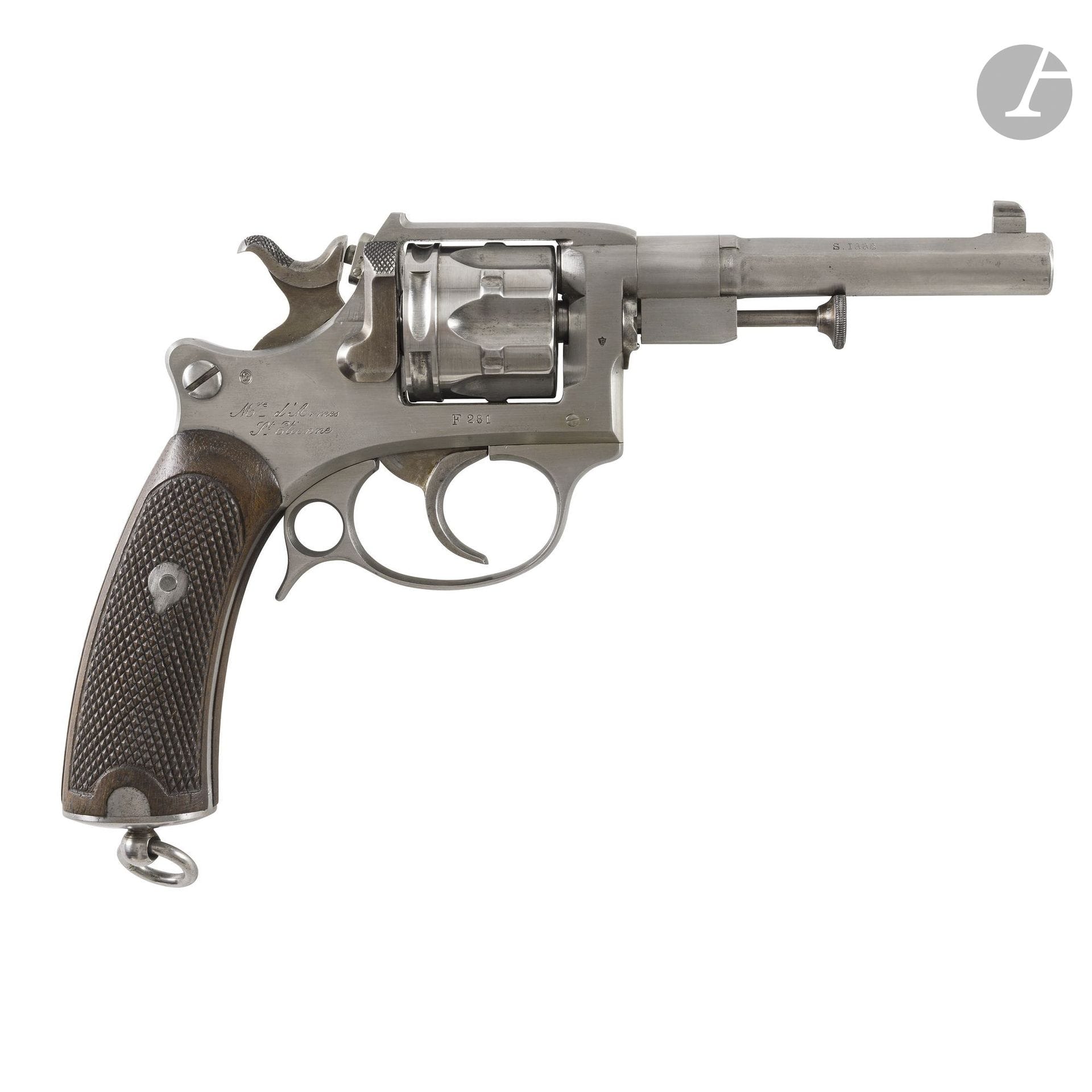 Rare Model 1887 test revolver, manufactured by the “St. Etienne Arms Factory,” six-shot, 8 mm caliber, double-action.
Barrel stamped on the right side: “S. 1888”; on the left side: “R” and “C” in ovals; and engraved on the top: “Mle 1887”; the firing pin is mounted on the frame, stamped and marked on the right side: “Mre d’Armes St-Étienne” and numbered: “F 281.” Checkered walnut grip plates.
White polished finish. Rifling present.
Length: 24 cm
B.E.
Produced by the Manufacture in a run of approximately 1,000 pieces.