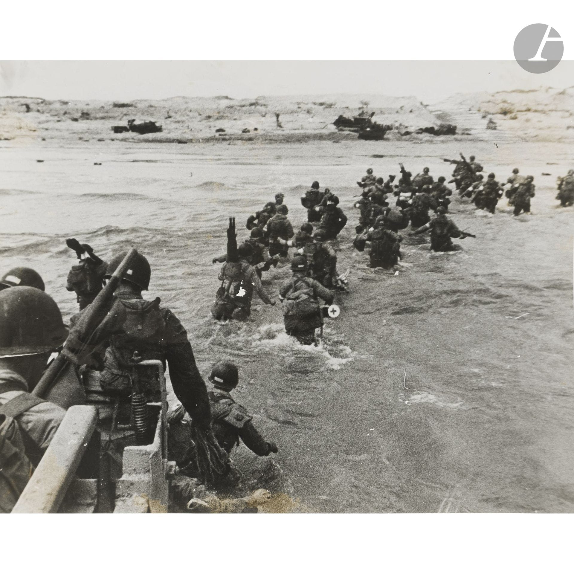 U.S. Army Signal Corps Photograph
World War II, 1939–1945.
U.S. troops. Utah Beach. D-Day, June 6, 1944.
Vintage silver gelatin print. Caption typed on a label on the back.
Image: 27.3 x 34.3 cm - Sheet: 28.5 x 35.5 cm
