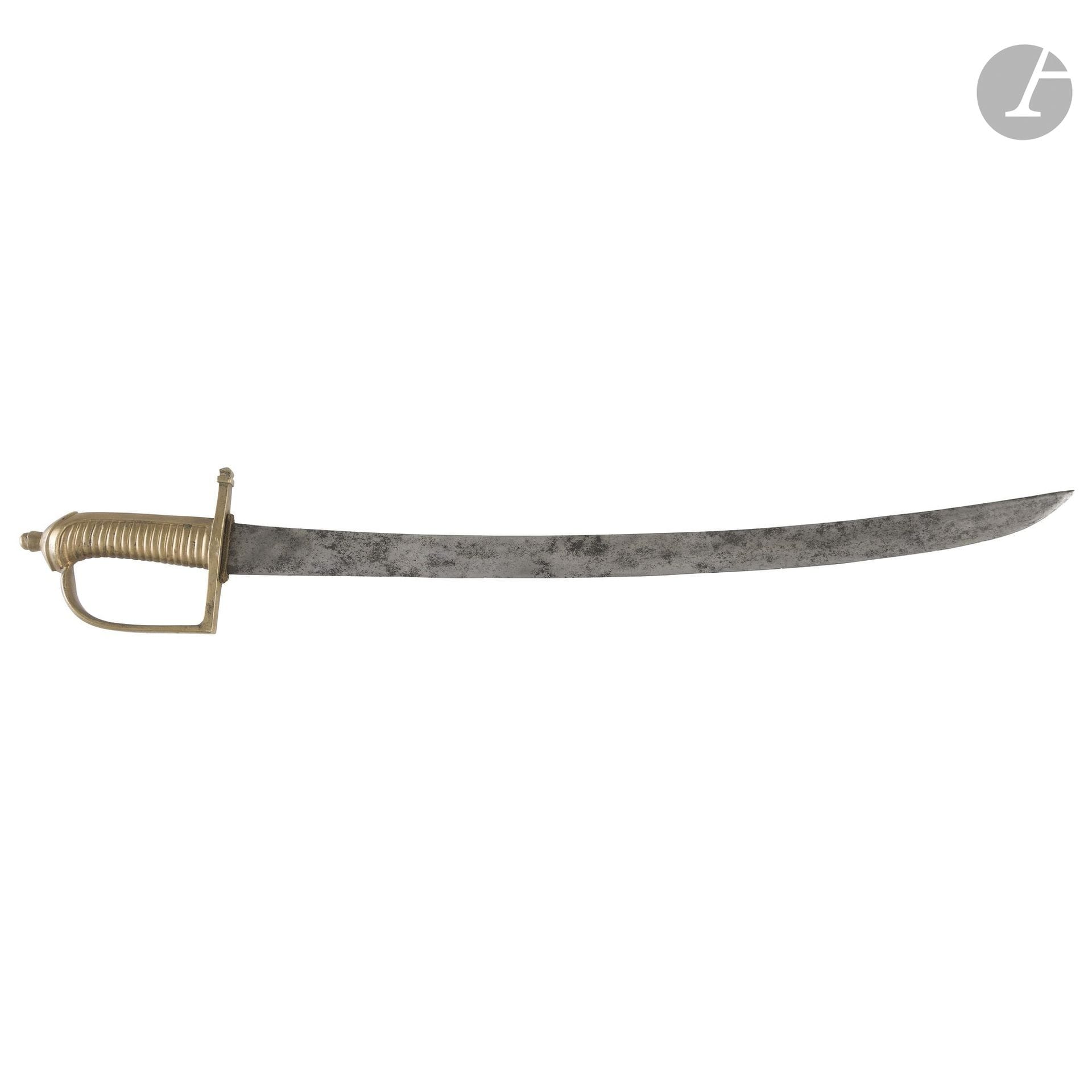 Model 1767 flintlock saber of revolutionary design, known as the “1790.”
Bronze handle, one-piece construction, without lugs, hallmarked “Manceaux D.D.” on the guard’s crossguard; curved blade with a flat back, hallmarked with the lictor’s fasces.
Length: 71 cm
A.B.E. Without scabbard.
Several armorsmiths bore this name in the 18th century prior to Joseph-François, an armorsmith specializing in luxury weapons during the Empire and the Restoration.