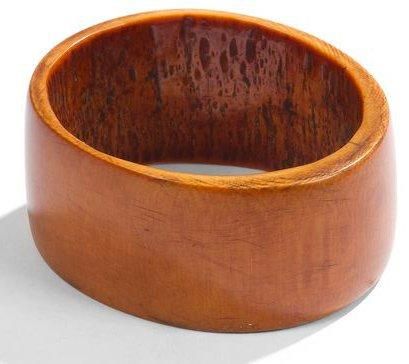 IGBO (Nigeria) Bracelet. Ivoire à patine brun rouge. Épaisseur: 4 cm - Diamètre: 9 cm