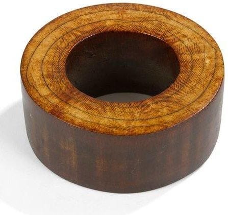 IGBO (Nigeria) Bracelet. Ivoire de grande taille, belle patine brun rouge. Hauteur: 5,3 cm - Diamètre: 12 cm